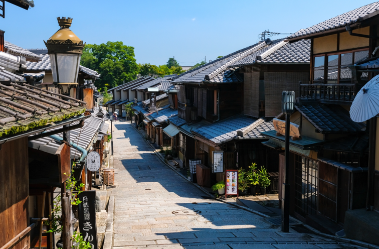 【Ninenzaka】Kyoto's Timeless Street of Charm and History