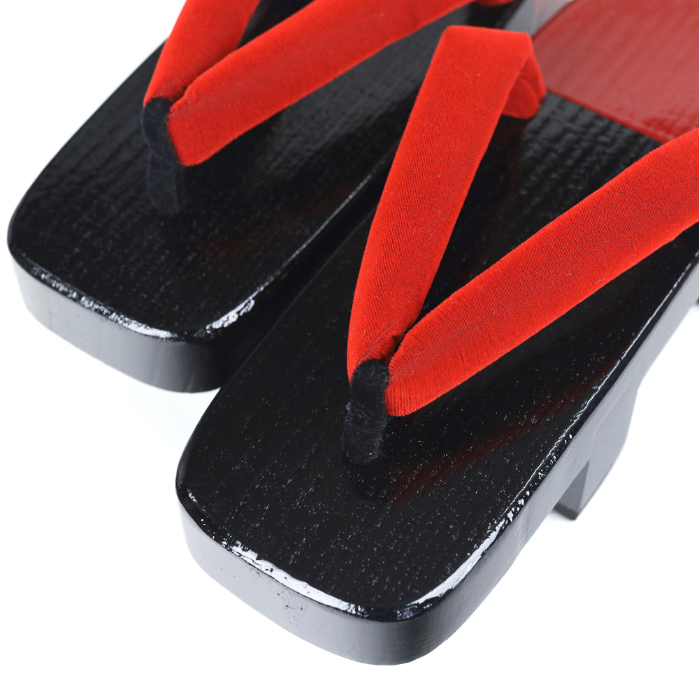 Japanische Sandalen / Schwarz & Rot