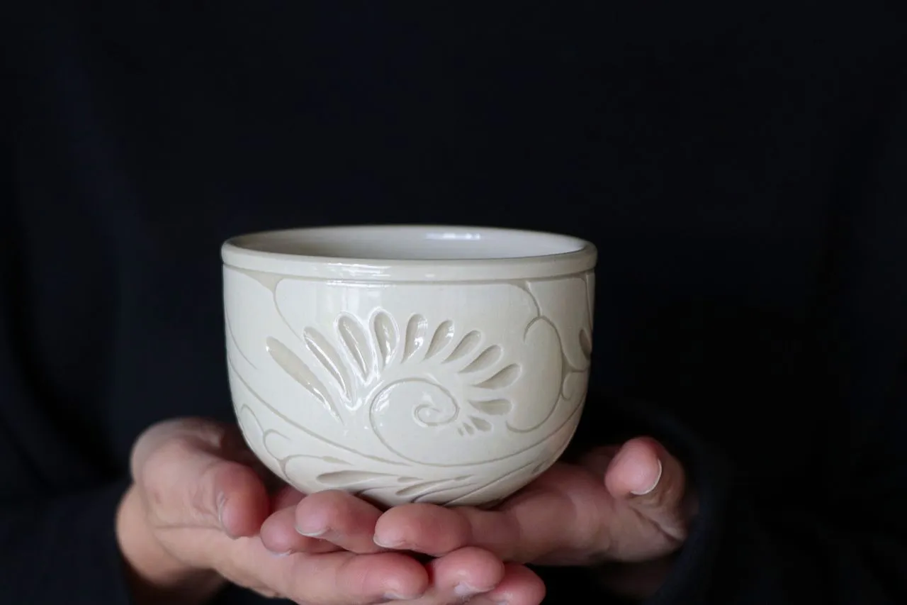 Bowl / Arabesque / White / Yachimun
