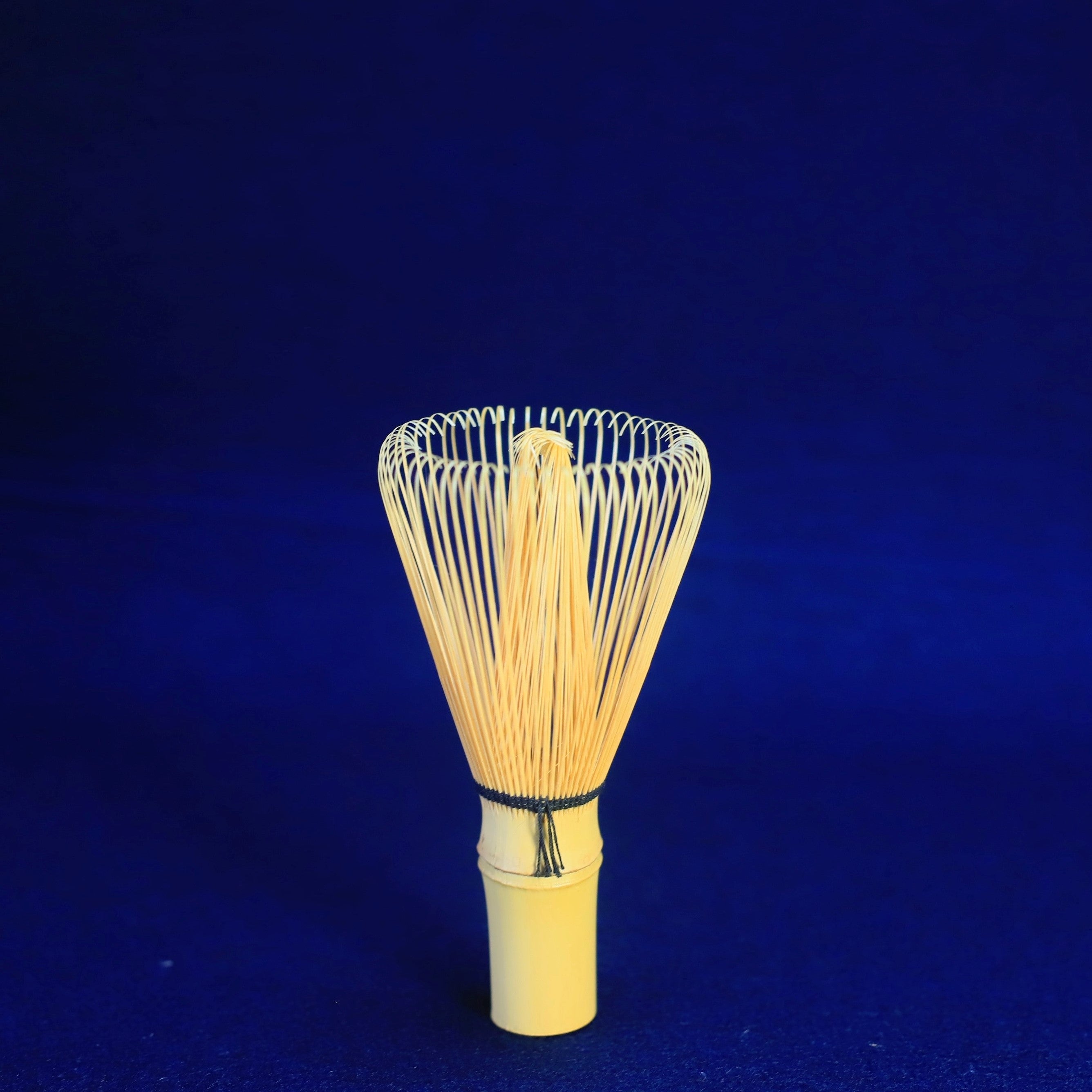 Matcha whisk / bianco bambù / 70 poti