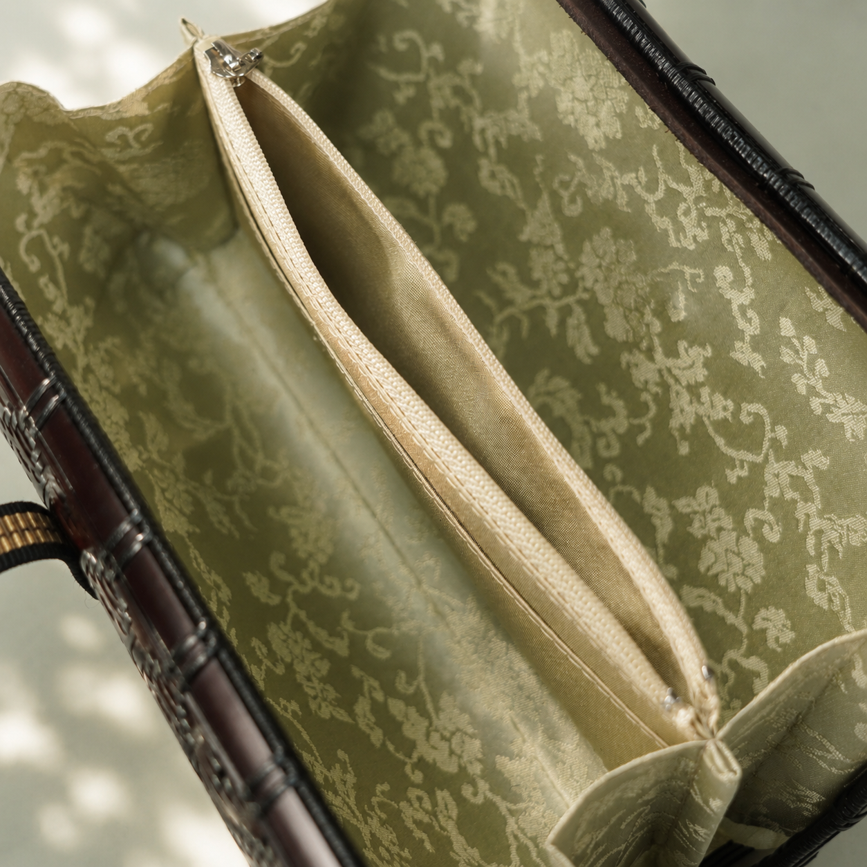 Sac d'embrayage en bambou