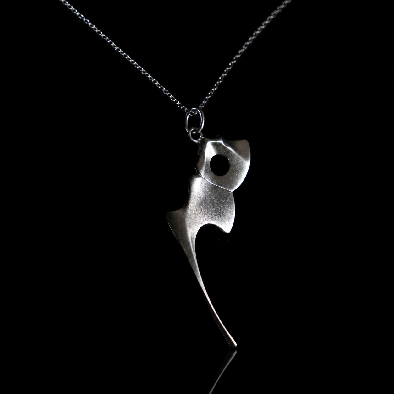 Silver Necklace / Tai-no-tai