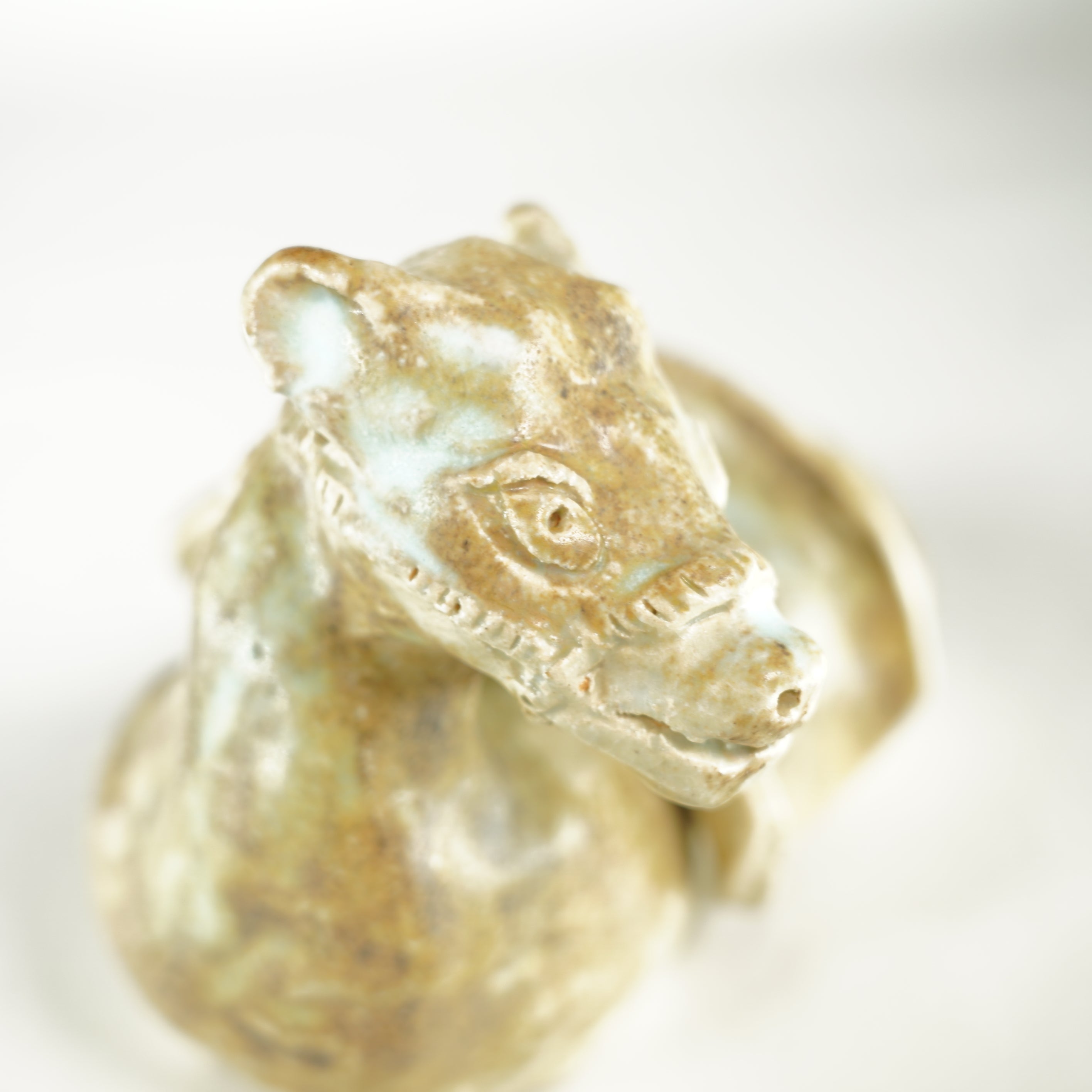 Figurina di cavallo in ceramica 1