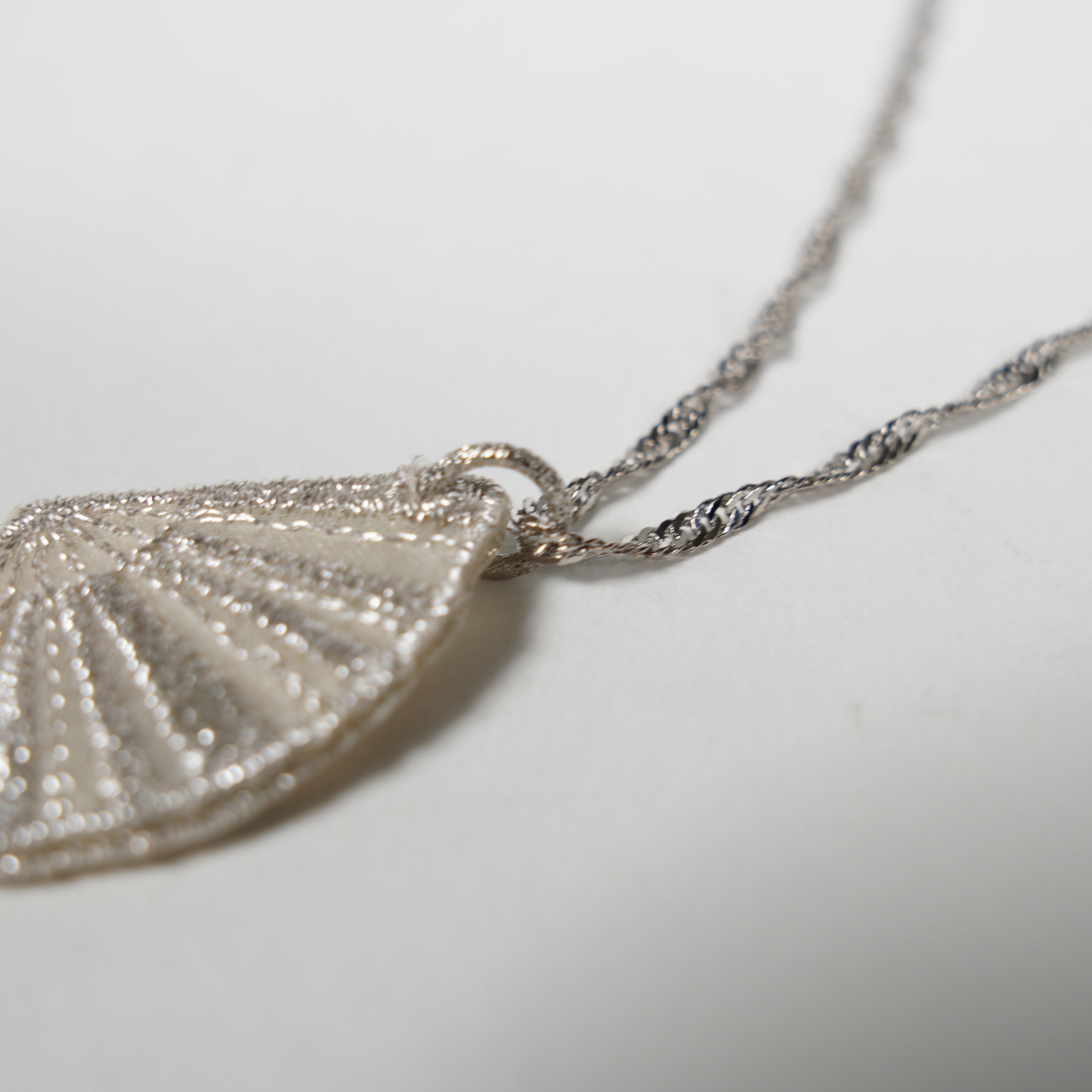 Embroidered Necklace / Metallic Thread / Kyoto Fan