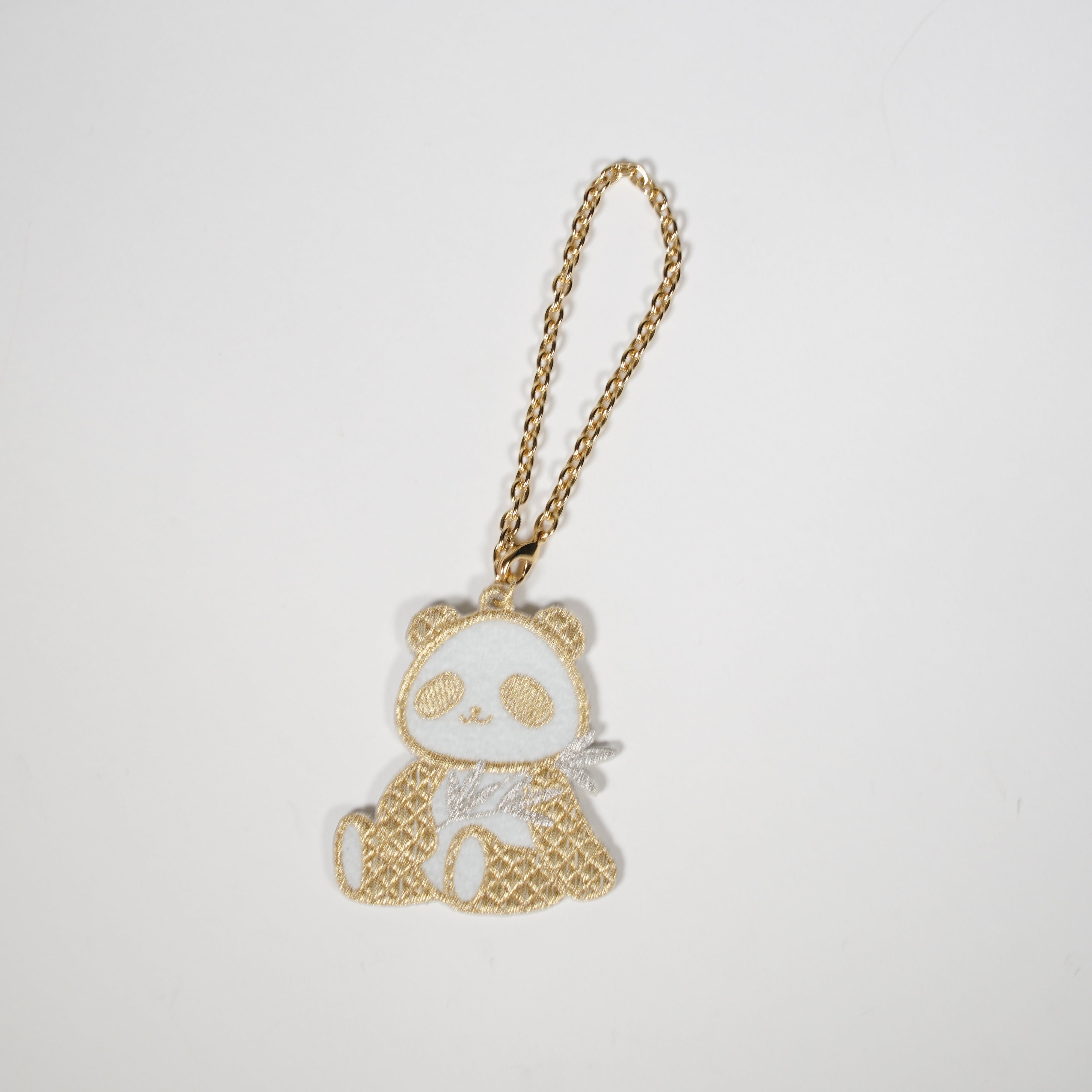 Hilo dorado / encanto de bordado / panda gigante