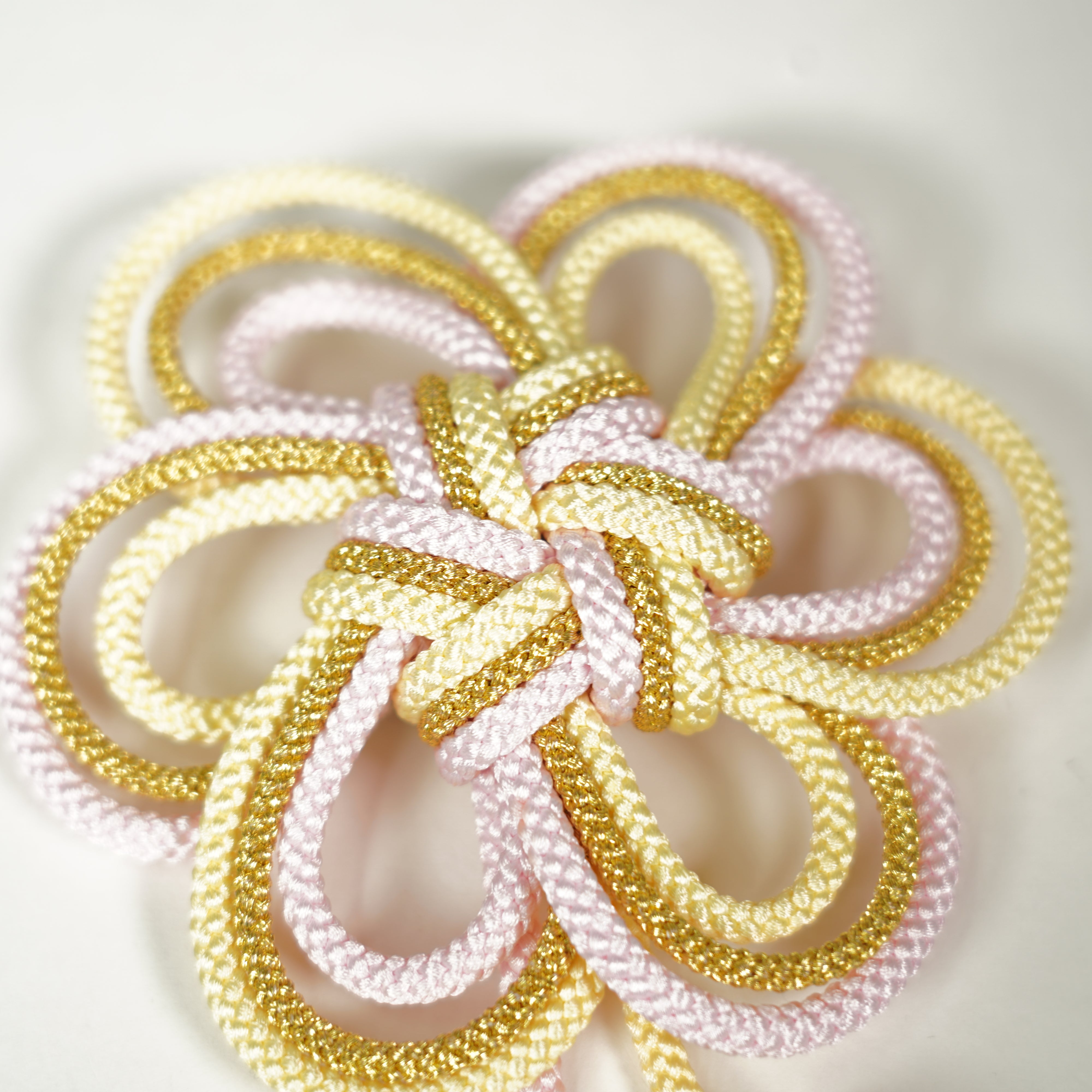Plum knot peli ornamenta / oro