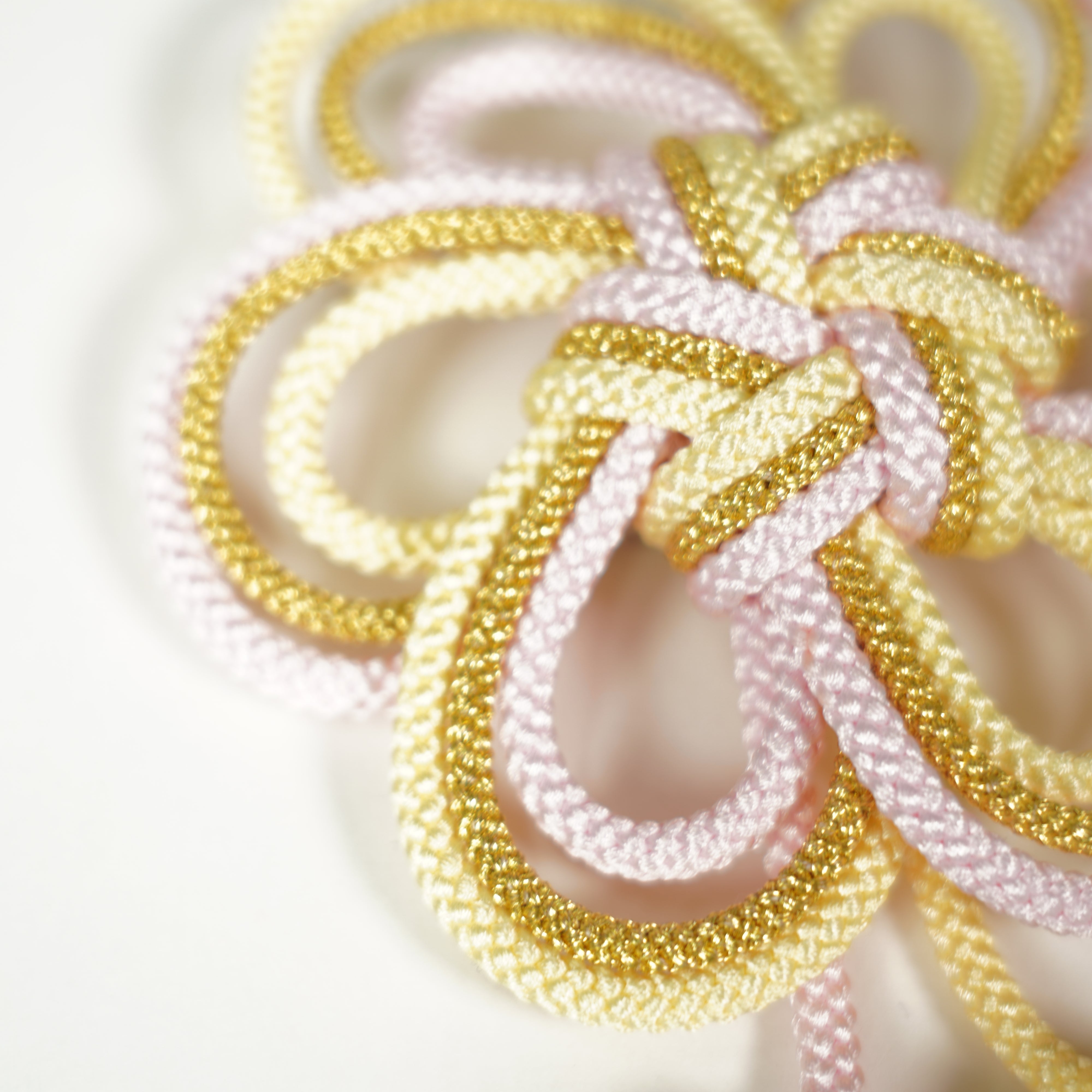 Plum knot peli ornamenta / oro