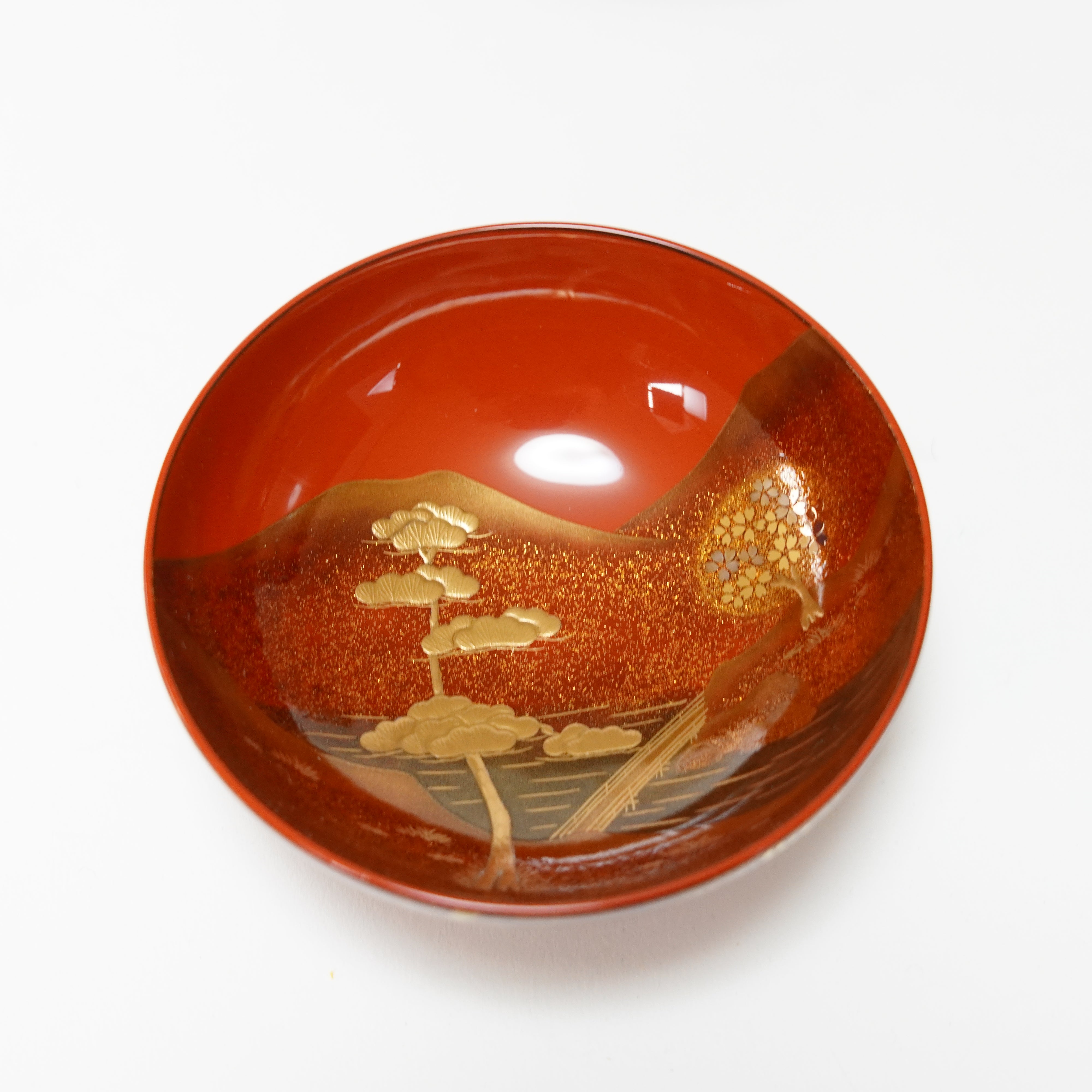 Pair of Bowls / Maki-e / Sansui Landscape