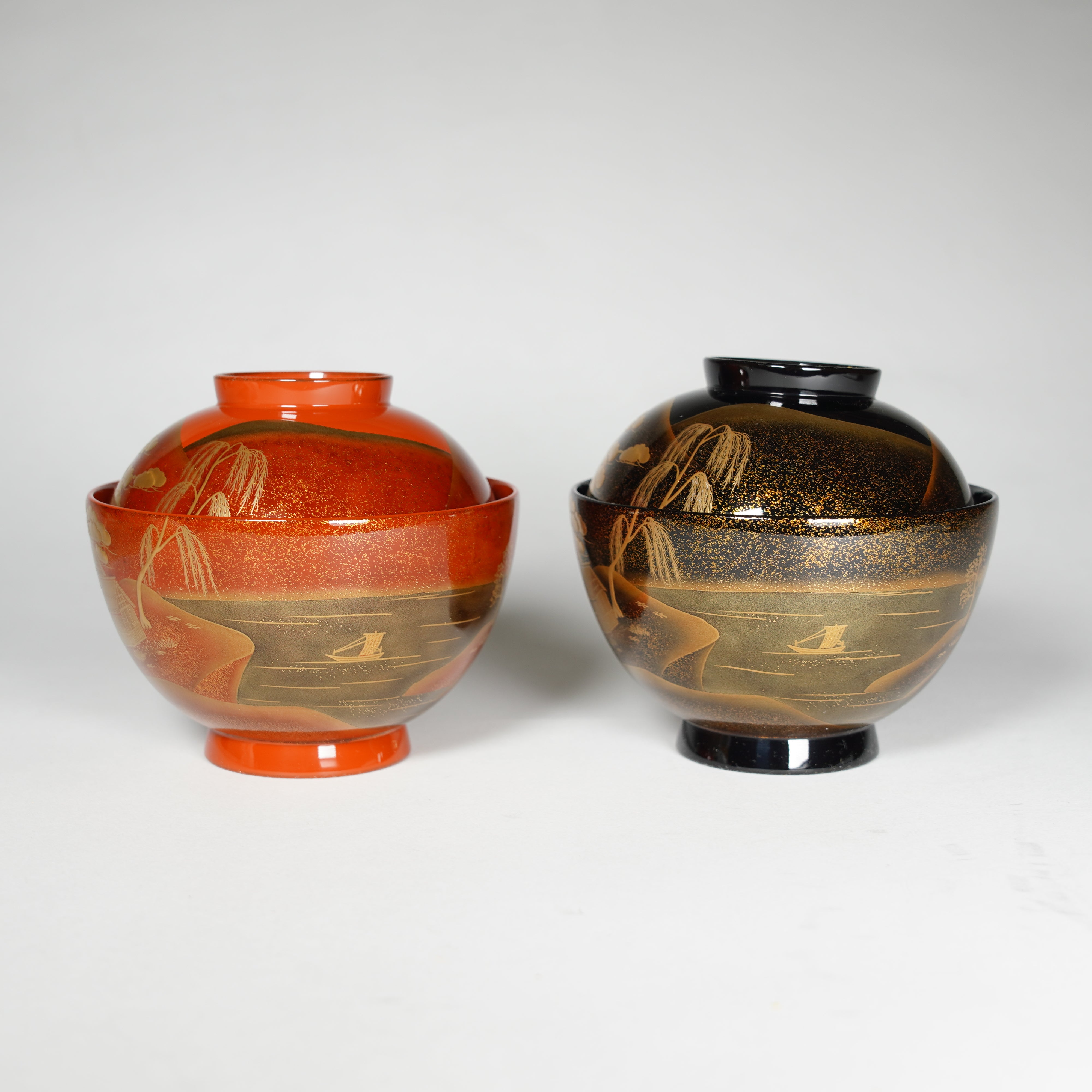 Pair of Bowls / Maki-e / Sansui Landscape