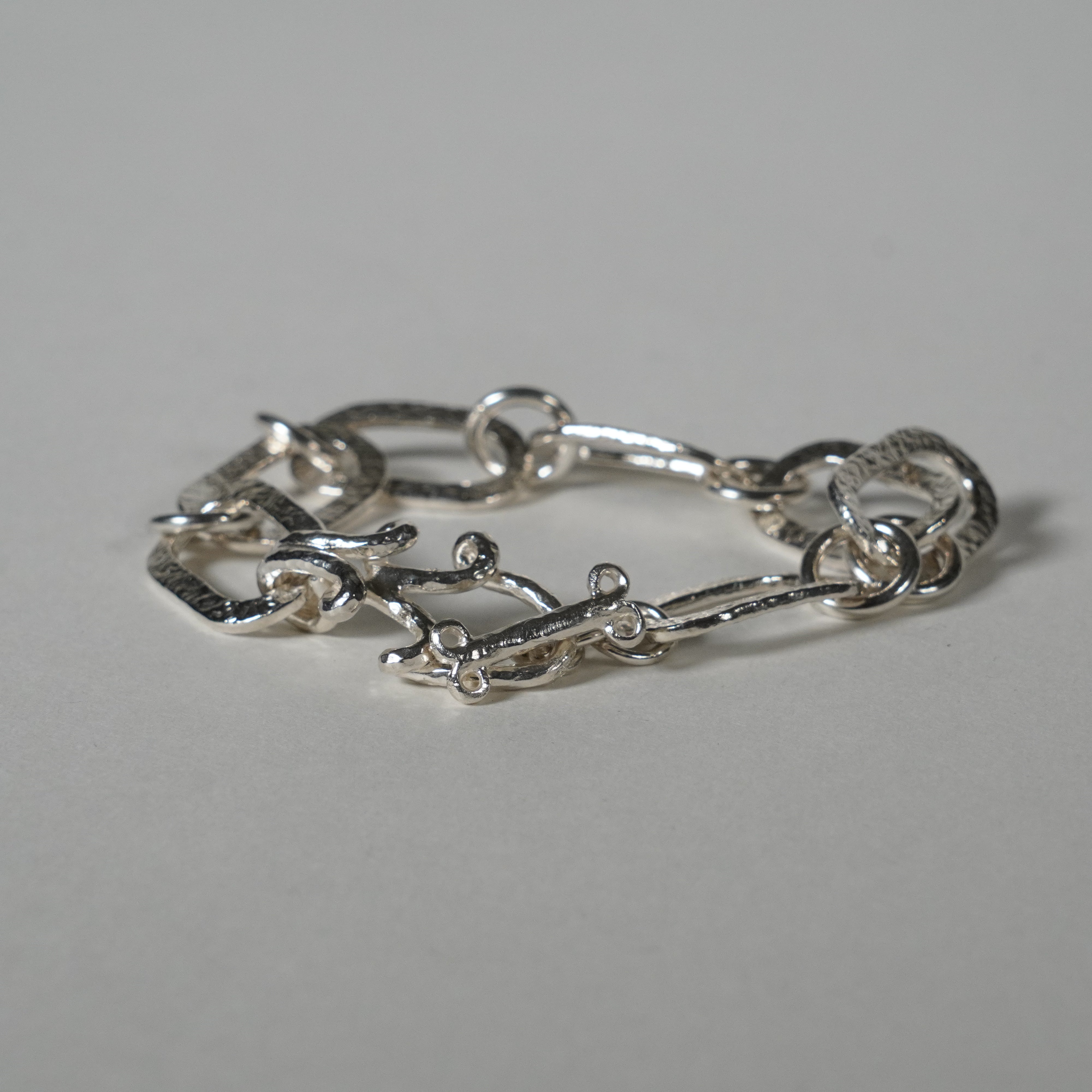 Silbernen Armreifen / Kette