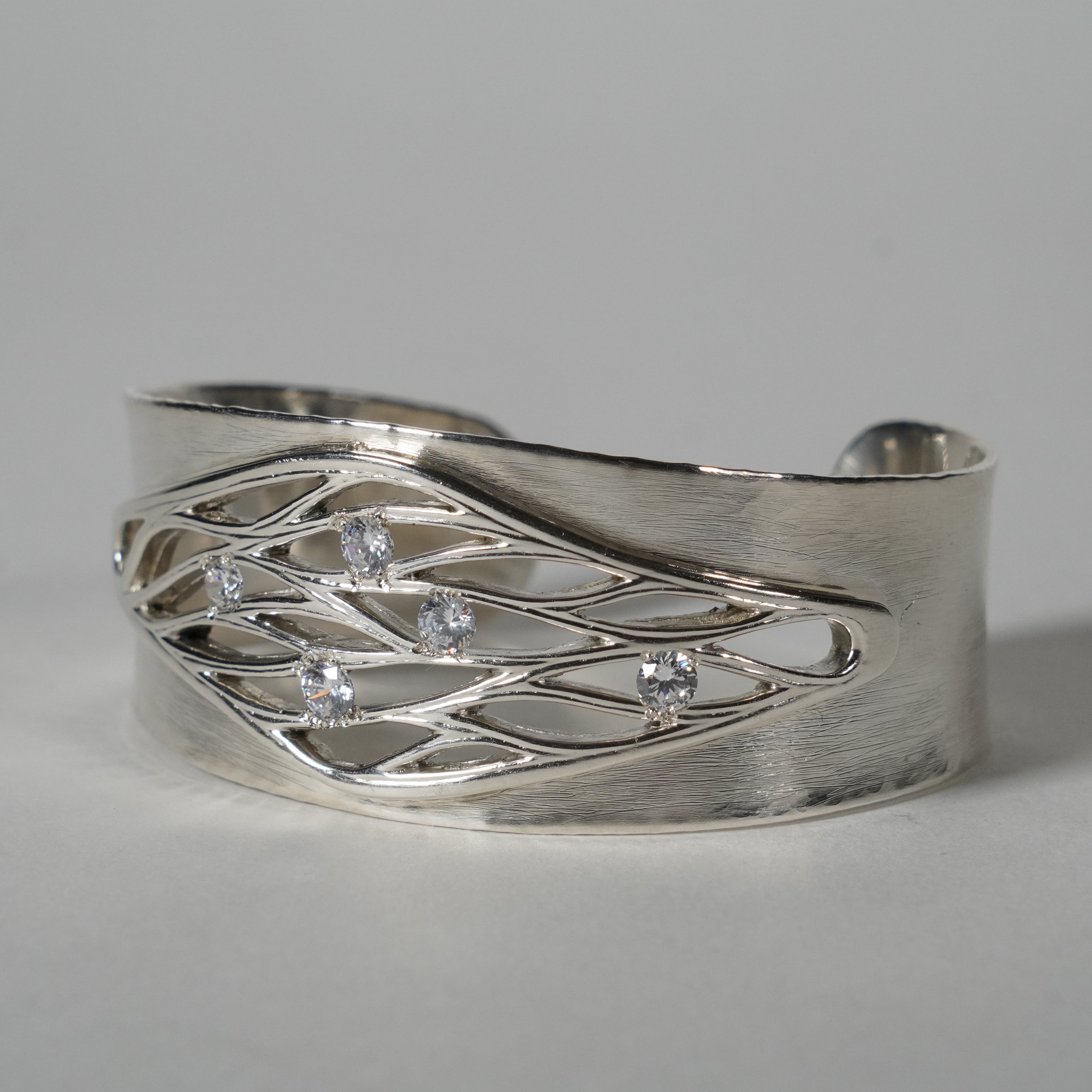 Braggola d'argento / modello a flusso