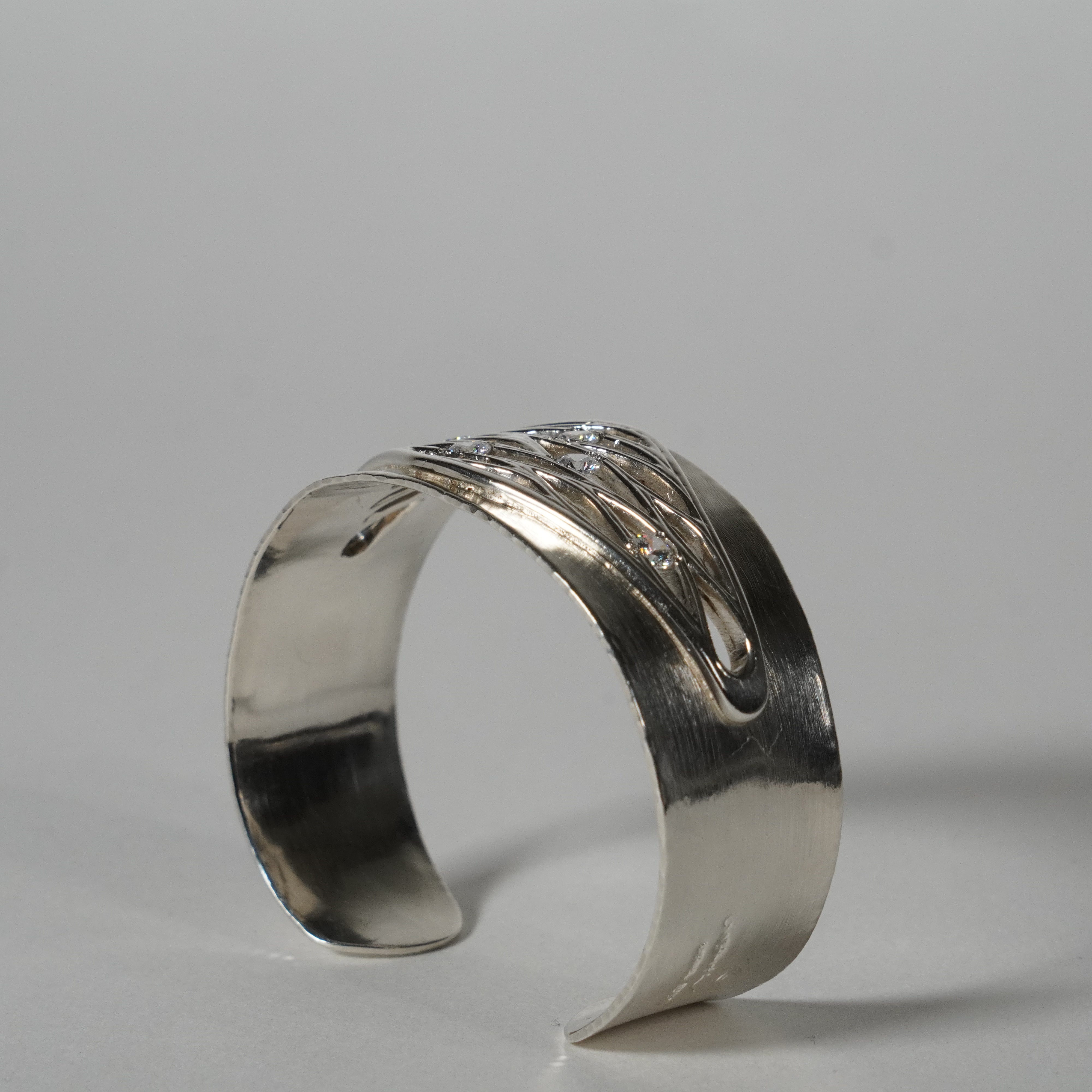 Braggola d'argento / modello a flusso