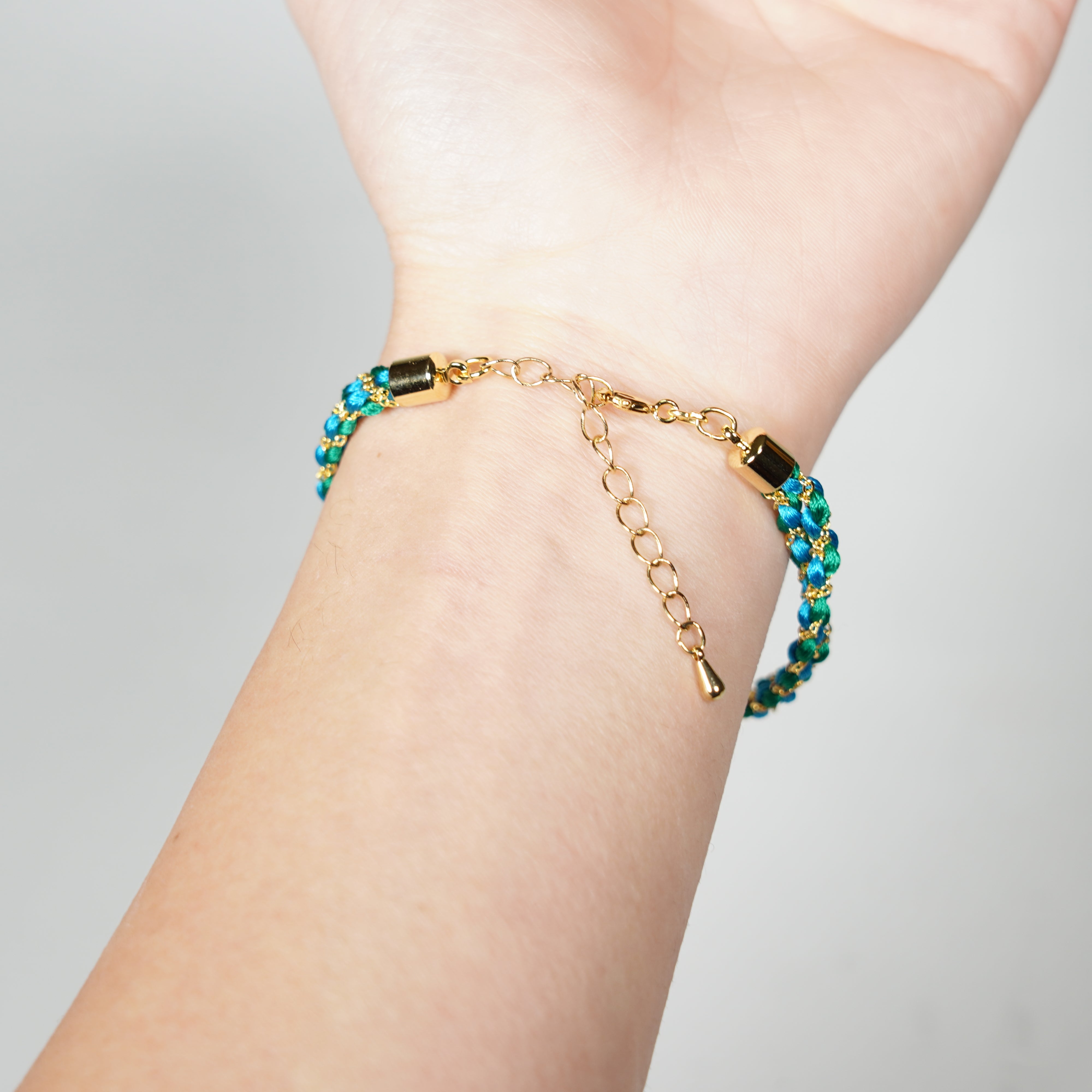Cordons / bracelet tressés IgA