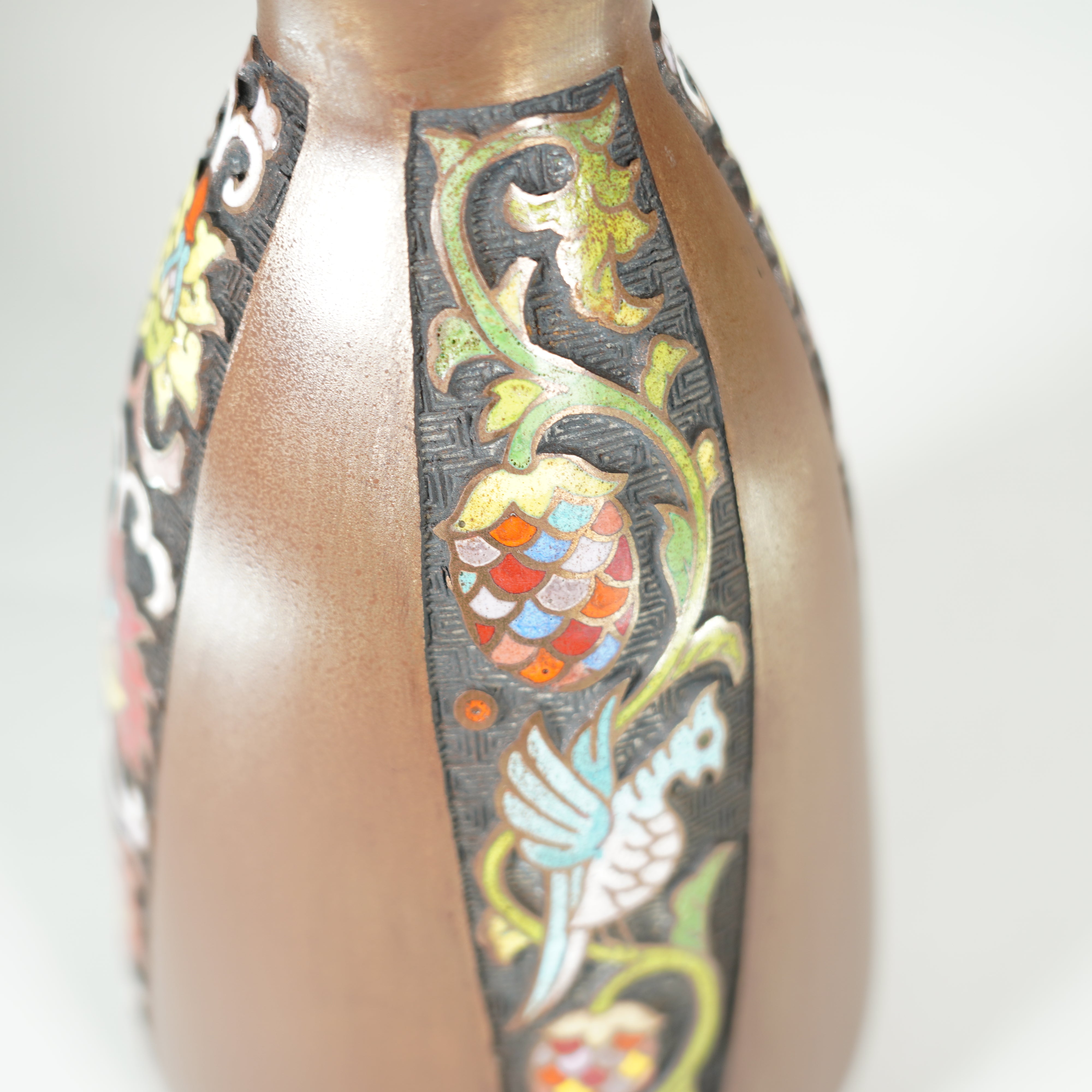 Vase de fleurs de cloison incrustée