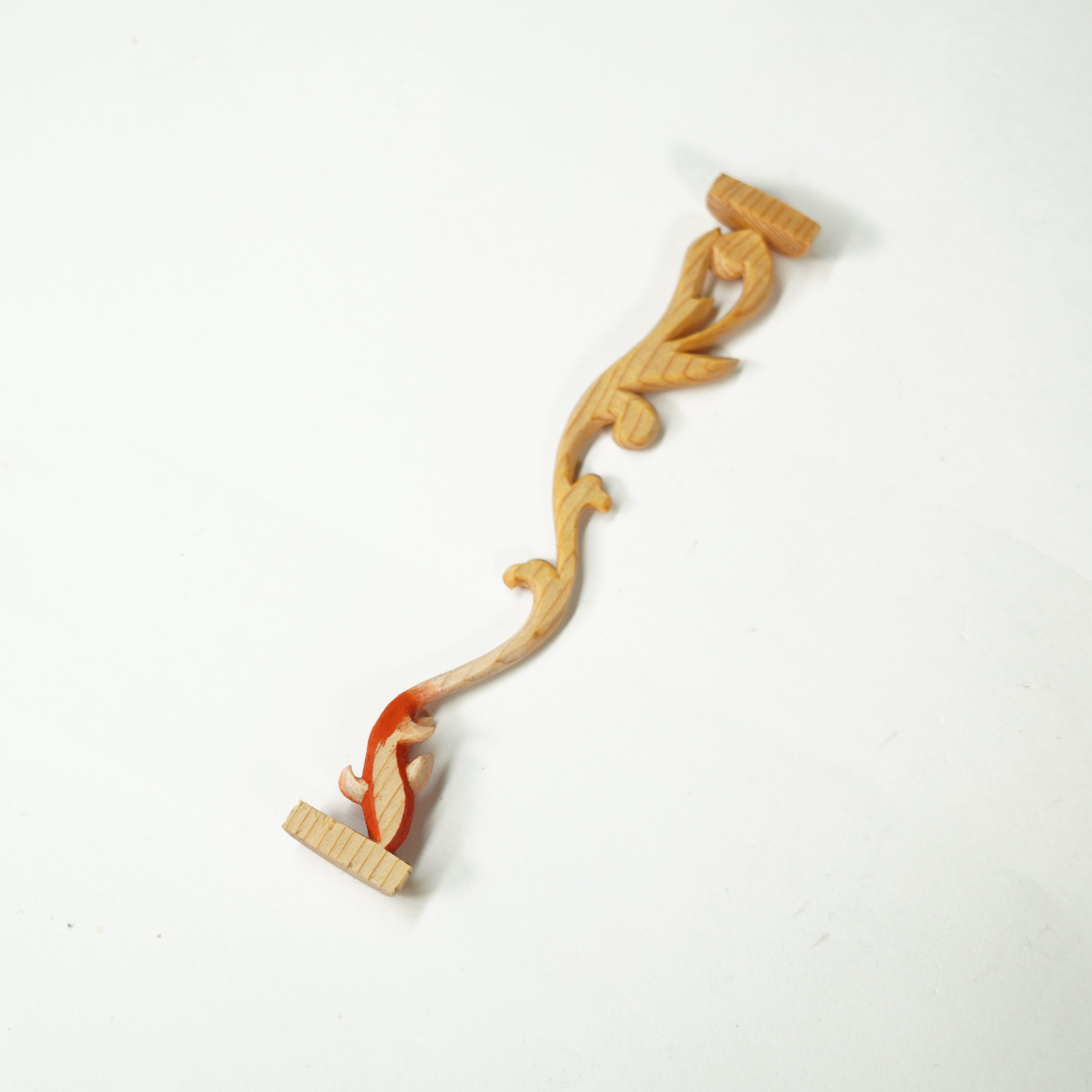 Reposo en pluma / pez dorado 2