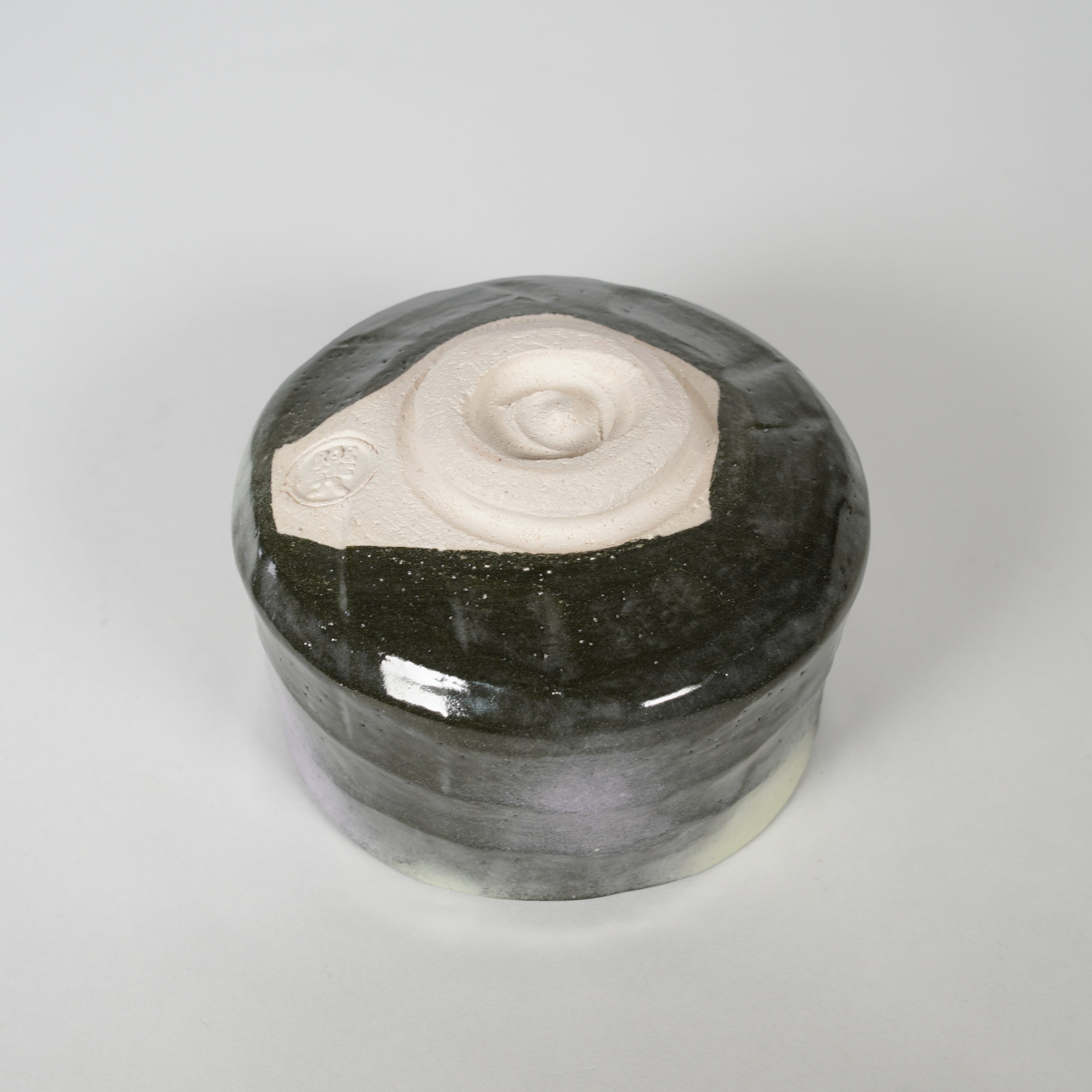 Cerámica raku / tazón de té / casco samurai