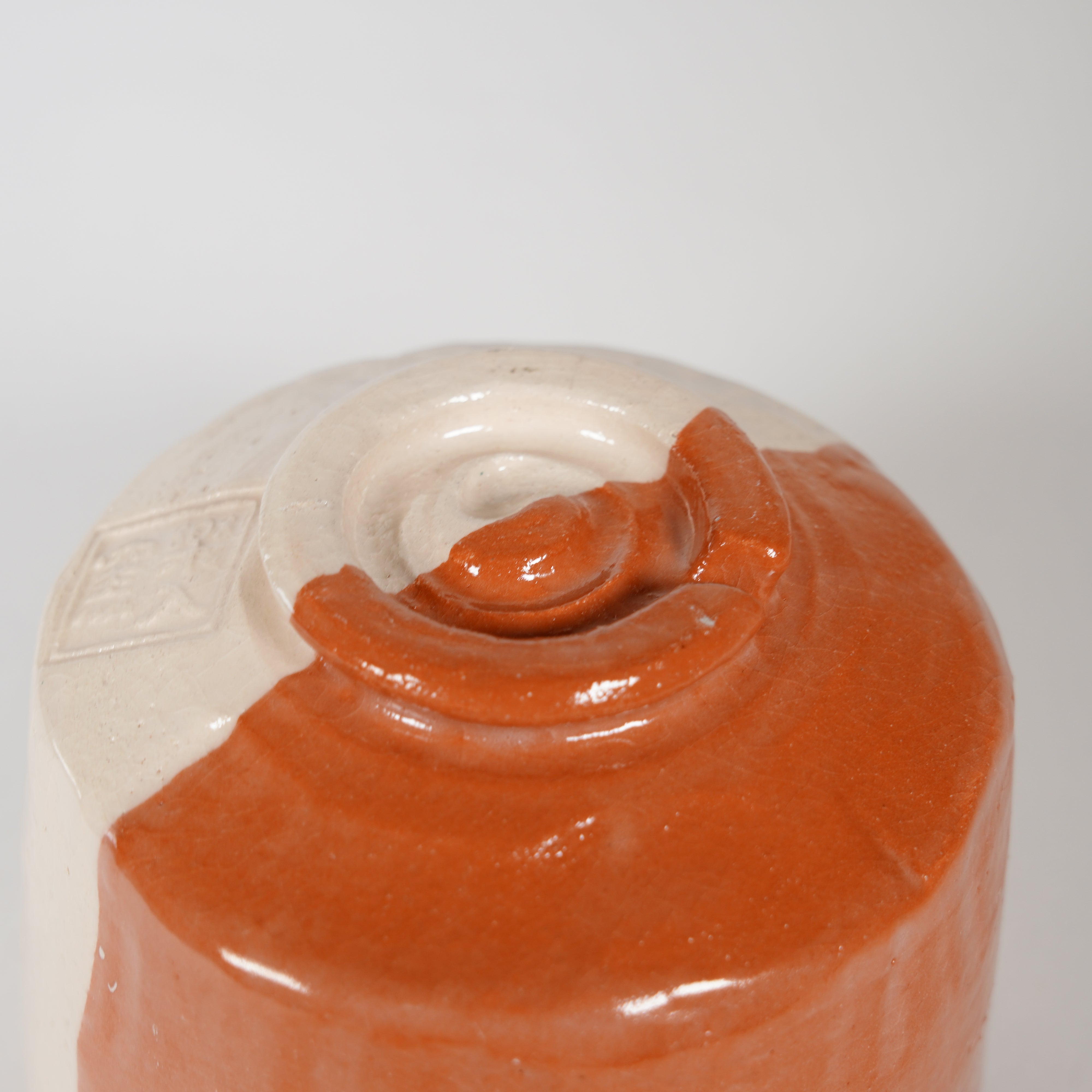 Cerámica raku / tazón / grúa