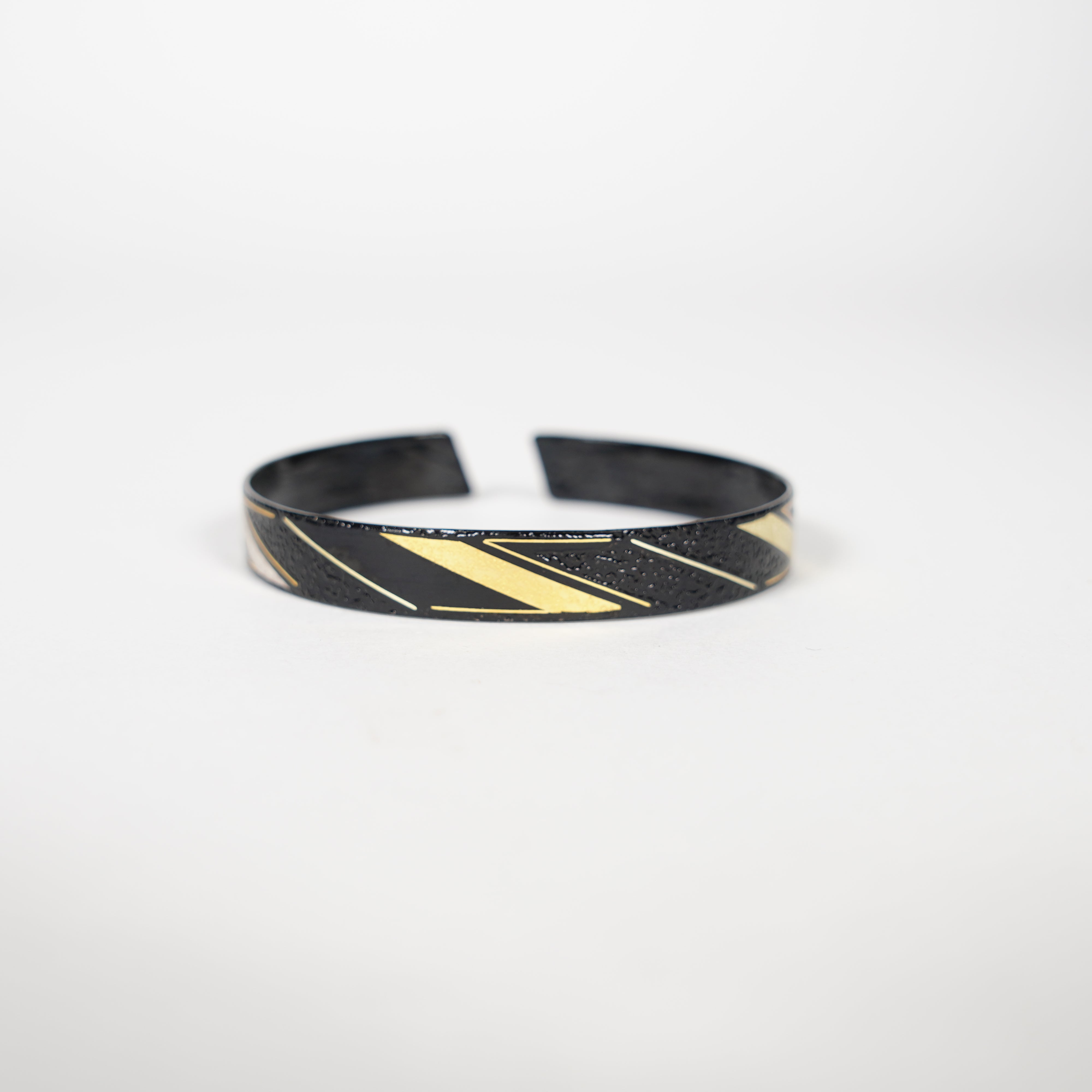 Bracelet / Geometric Diagonal Stripes / Black / Small