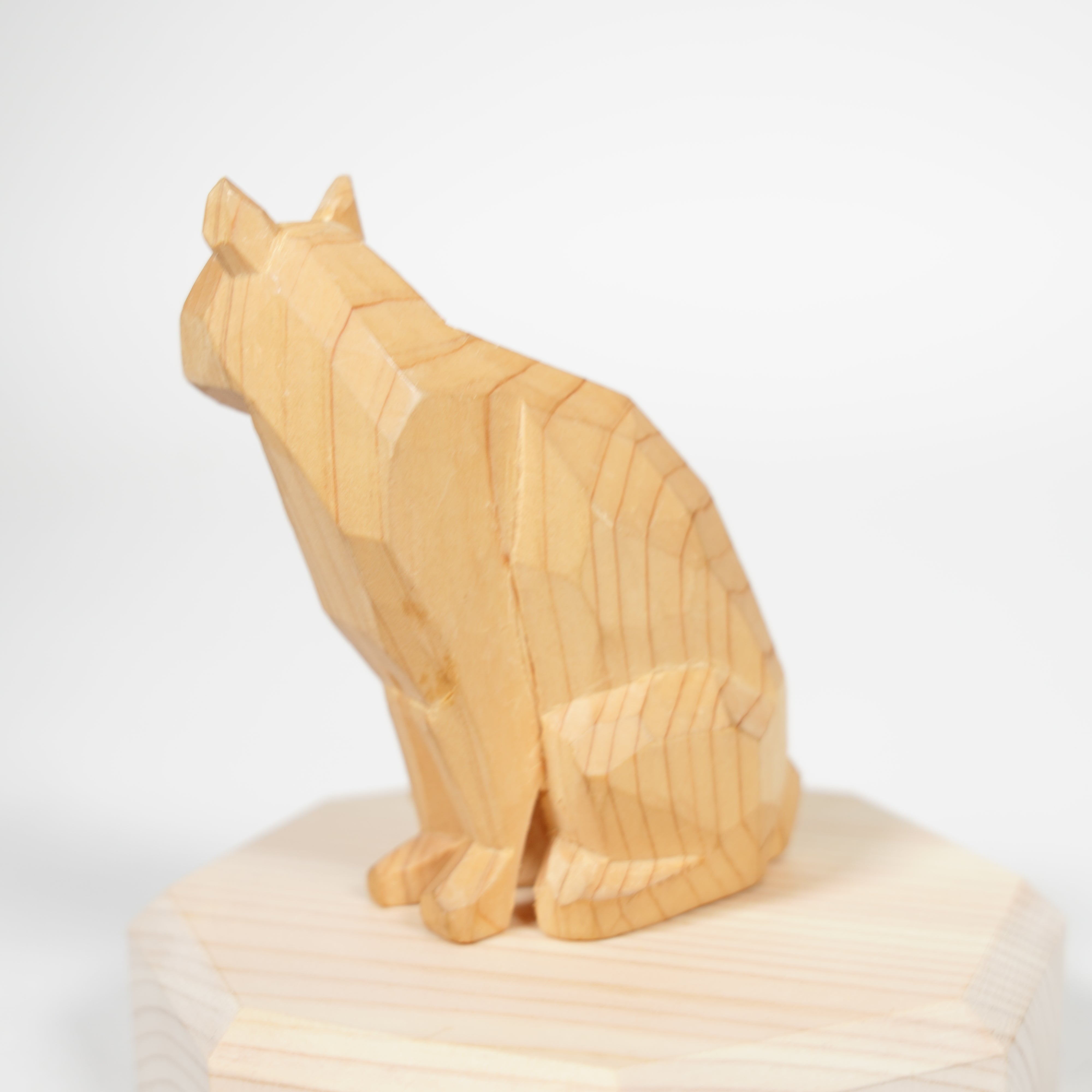 Holzschnitzung / Haustier Alter / Katze