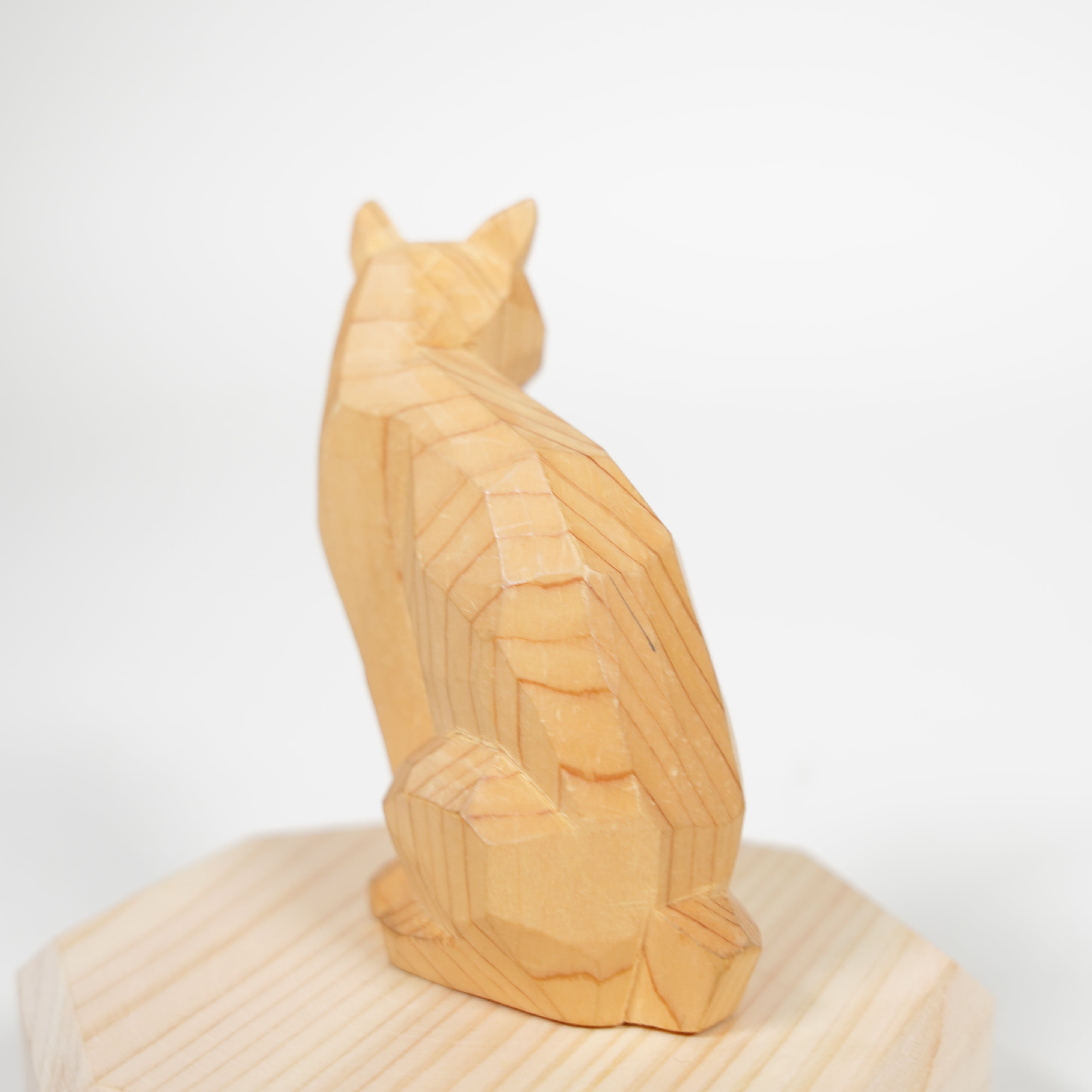 Holzschnitzung / Haustier Alter / Katze