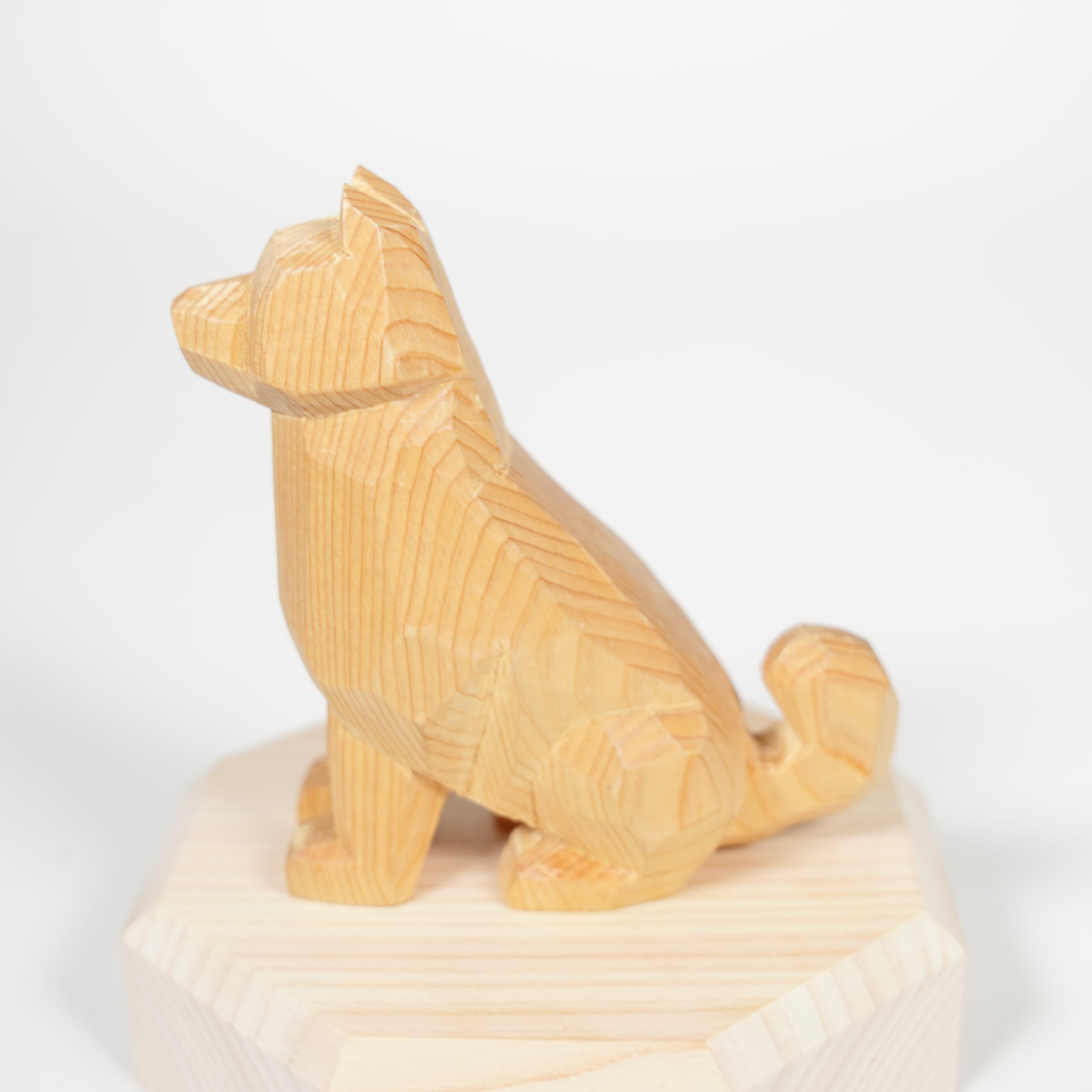 Holzschnitzung / Haustier Alter / Hund