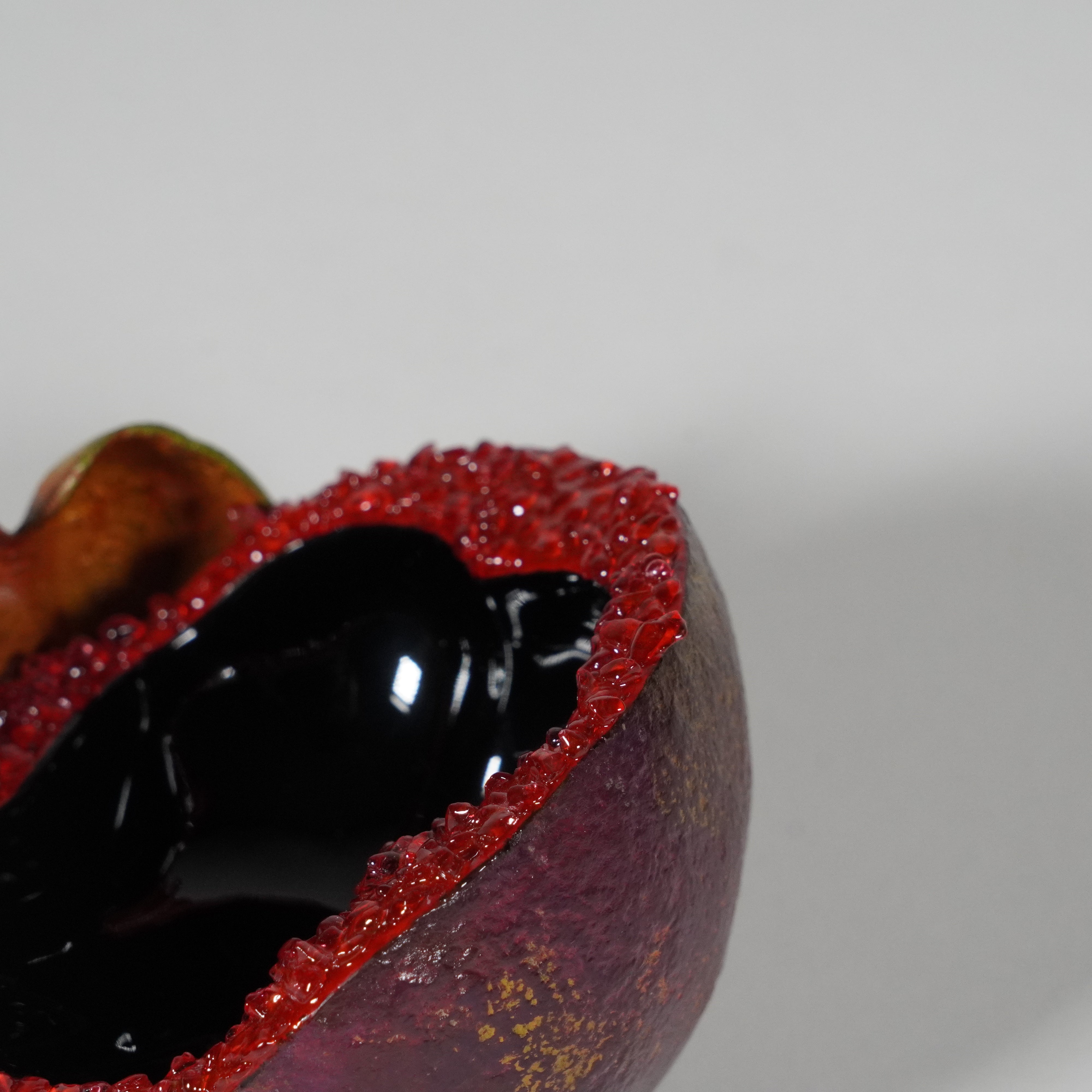Hiroshima Lacquerware / Mangosteen Motif / Hand-sculpted