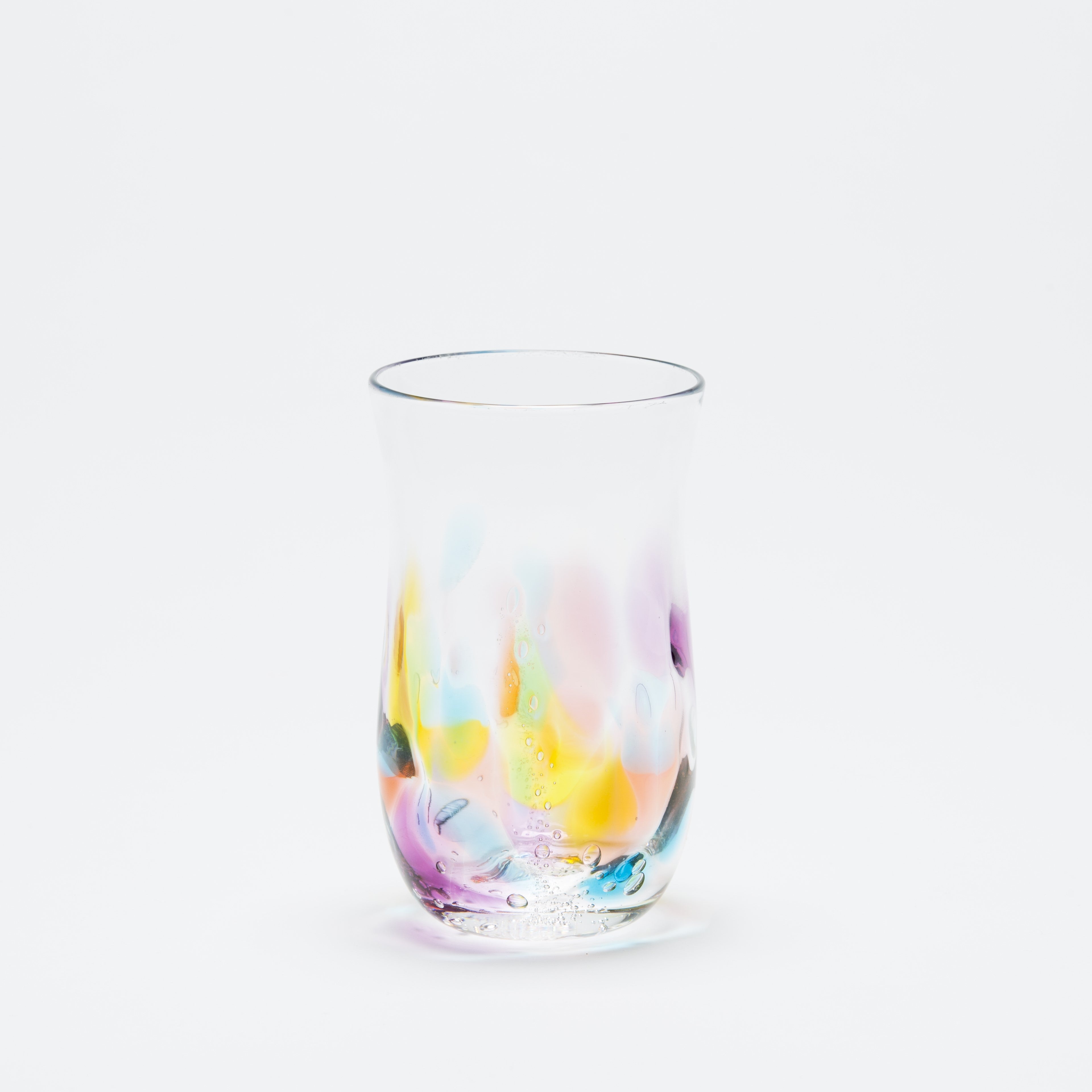 Regenbogenfarbe Bierglas