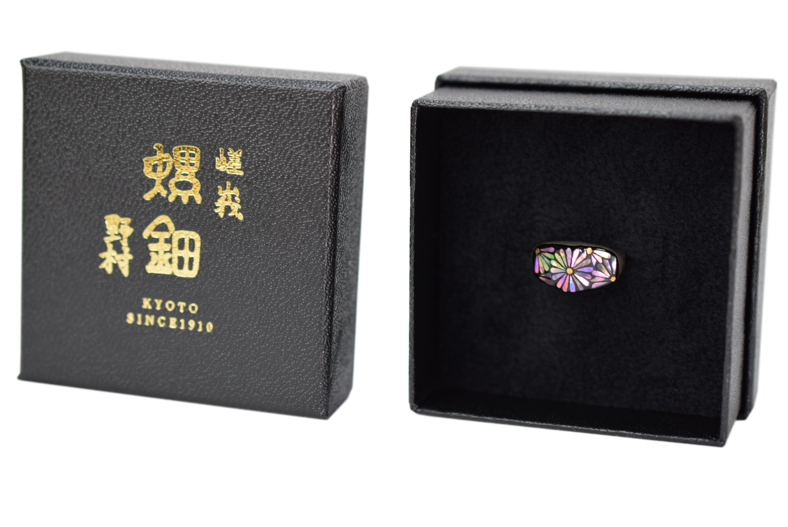 Raden Ear Cuff / Chrysanthemum / Right Ear
