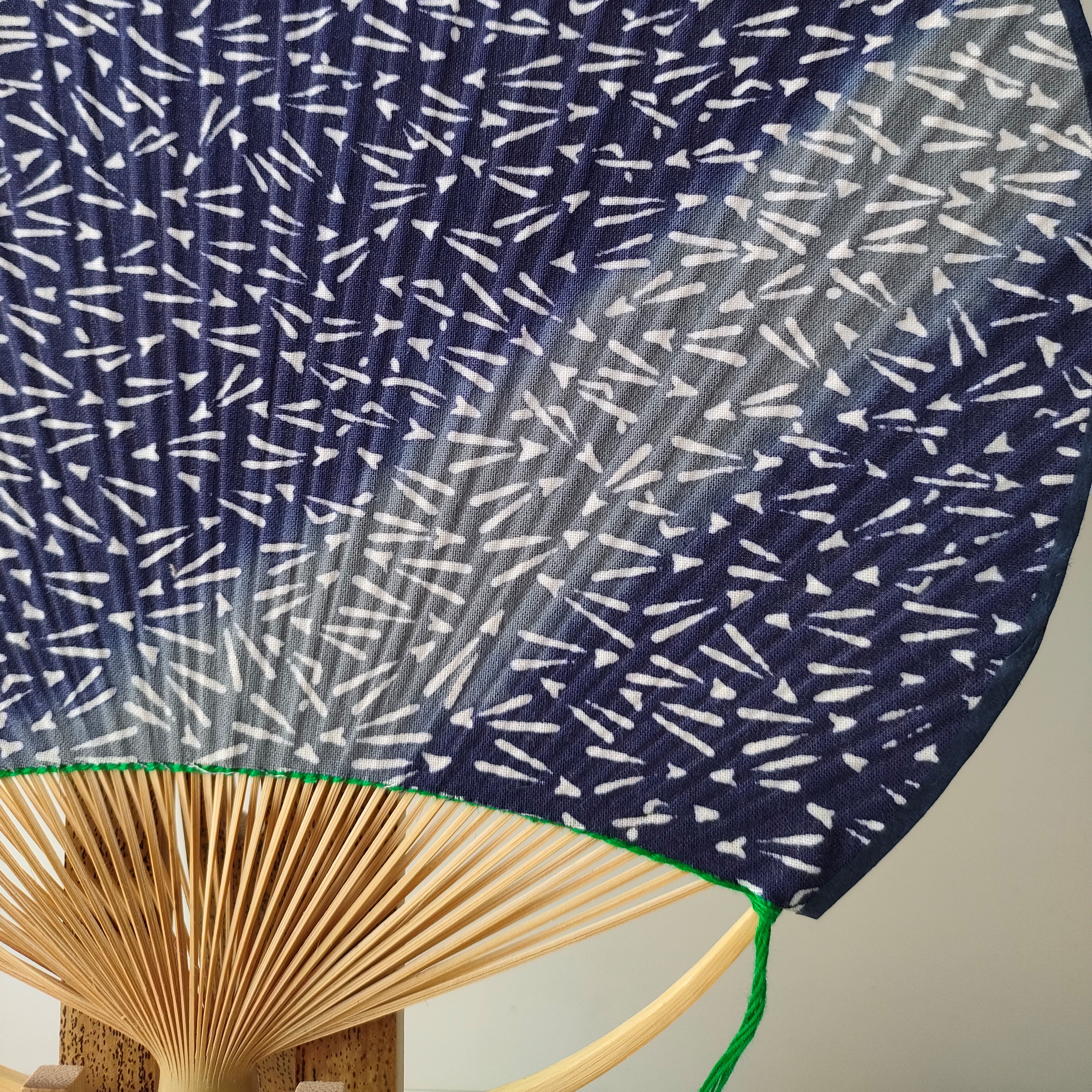 Fan / Pine Needle / Round / Large