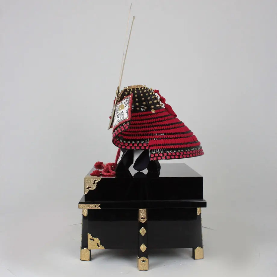 Samurai Helmet / Minamoto no Yoshitsune