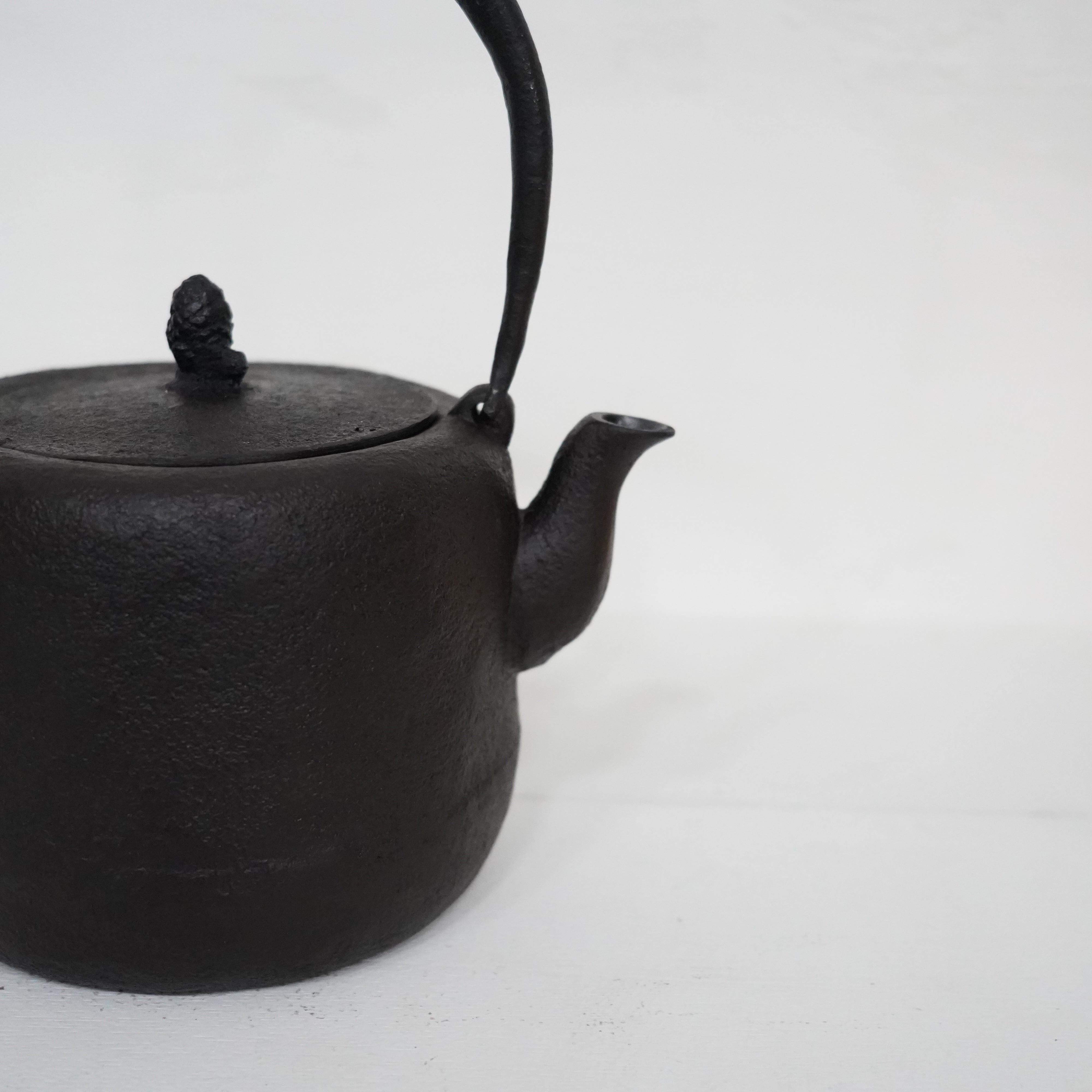 Iron Kettle / Tube