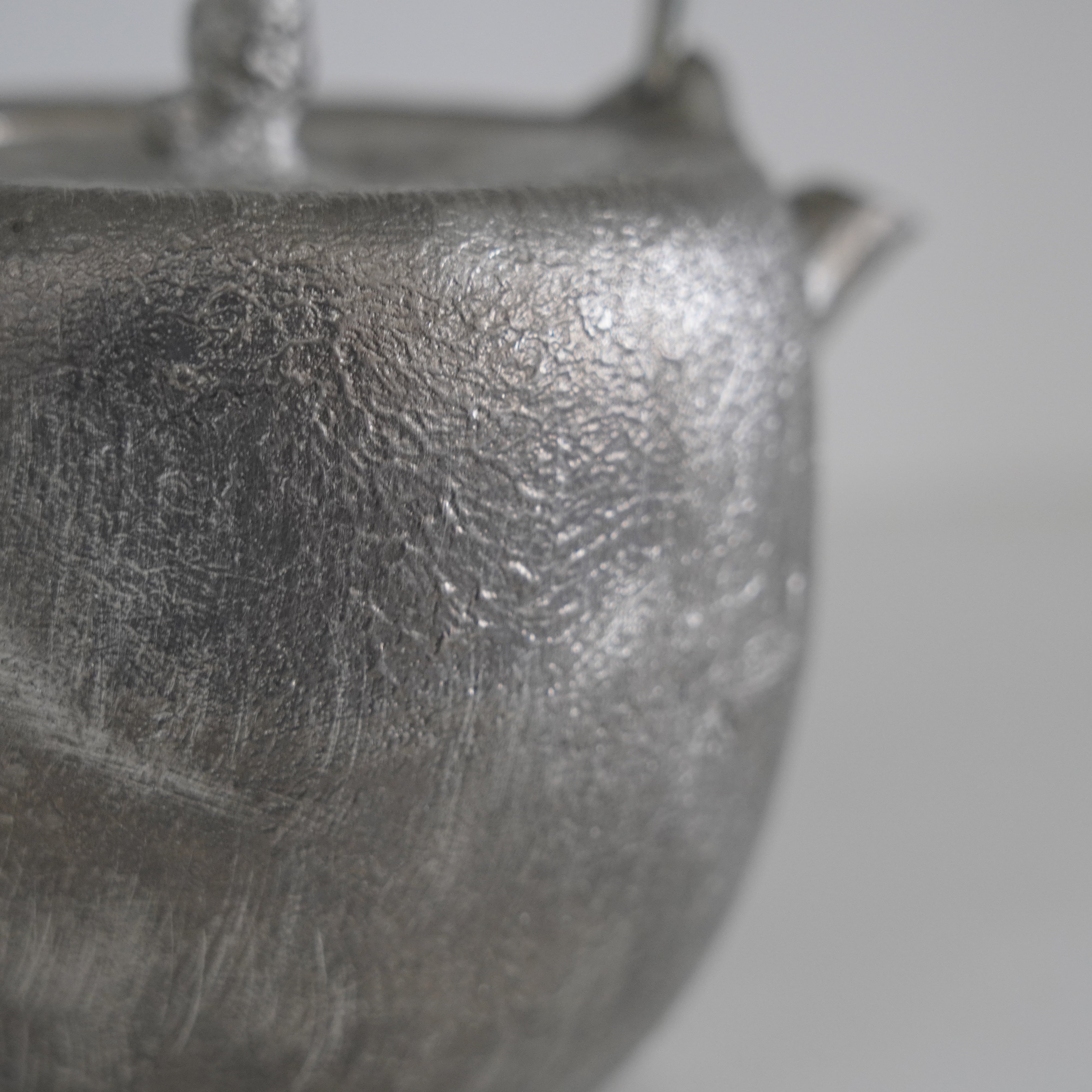 Tin Kettle / Jujube