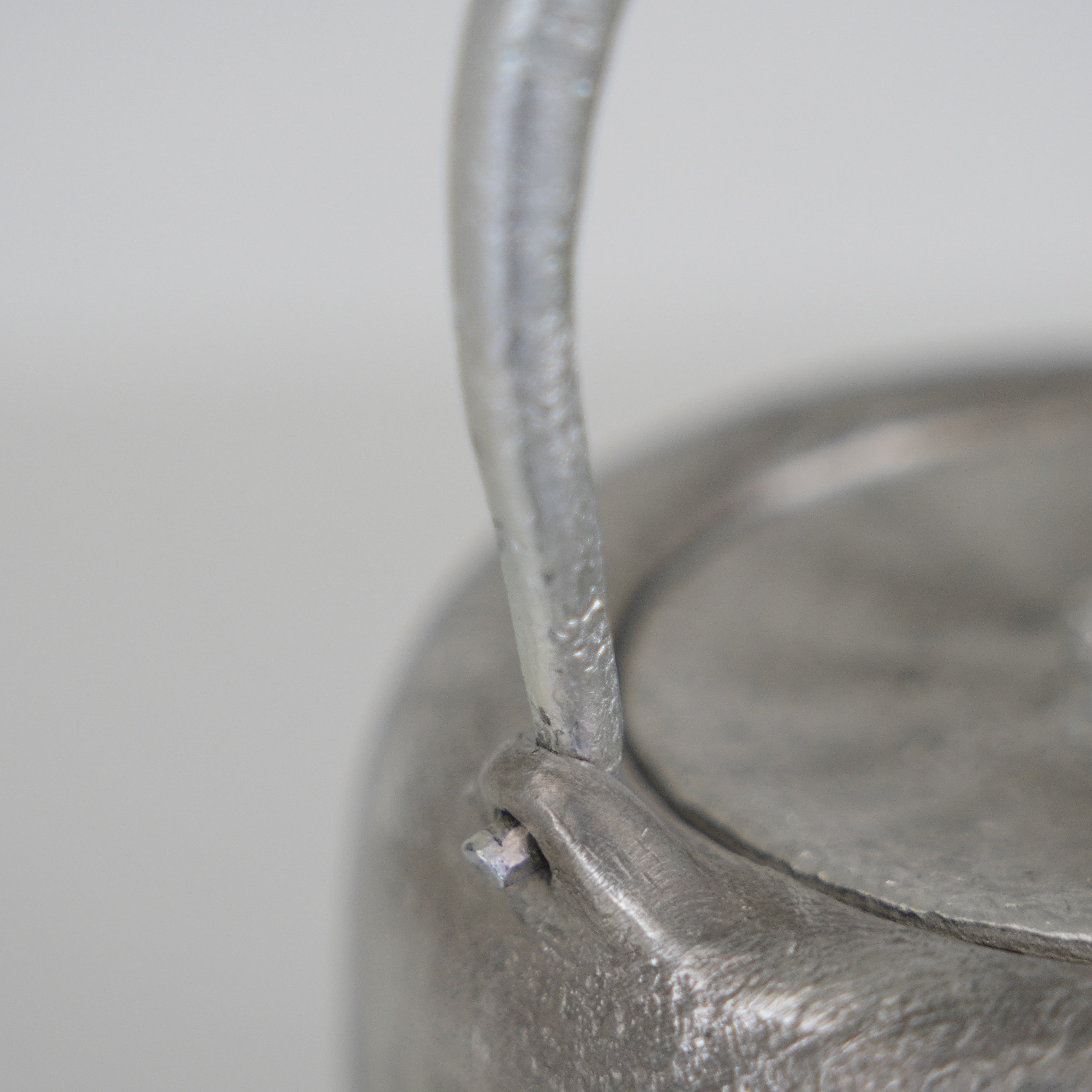 Tin Kettle / Jujube