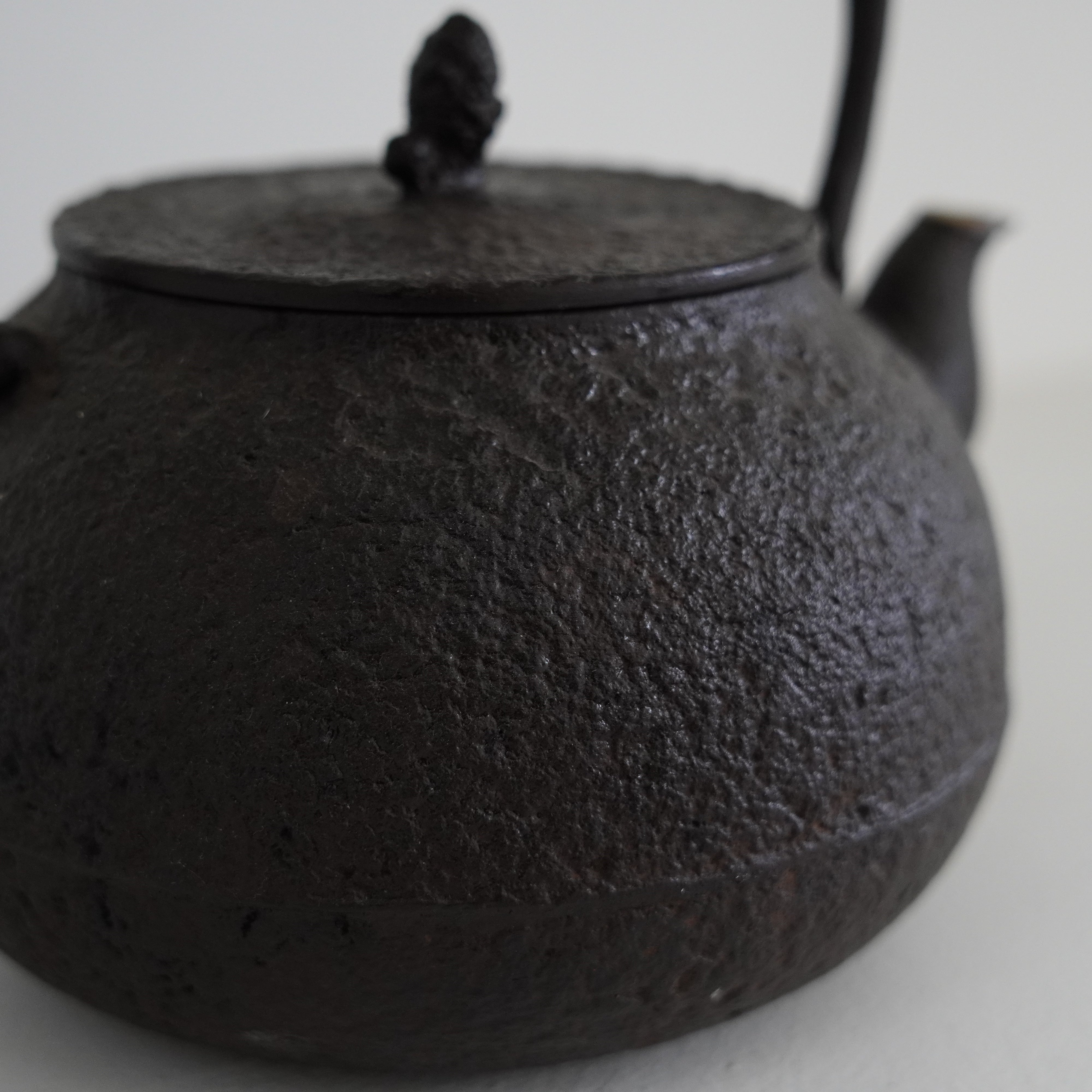 Kettle di ferro / Aori / Copertura naturale
