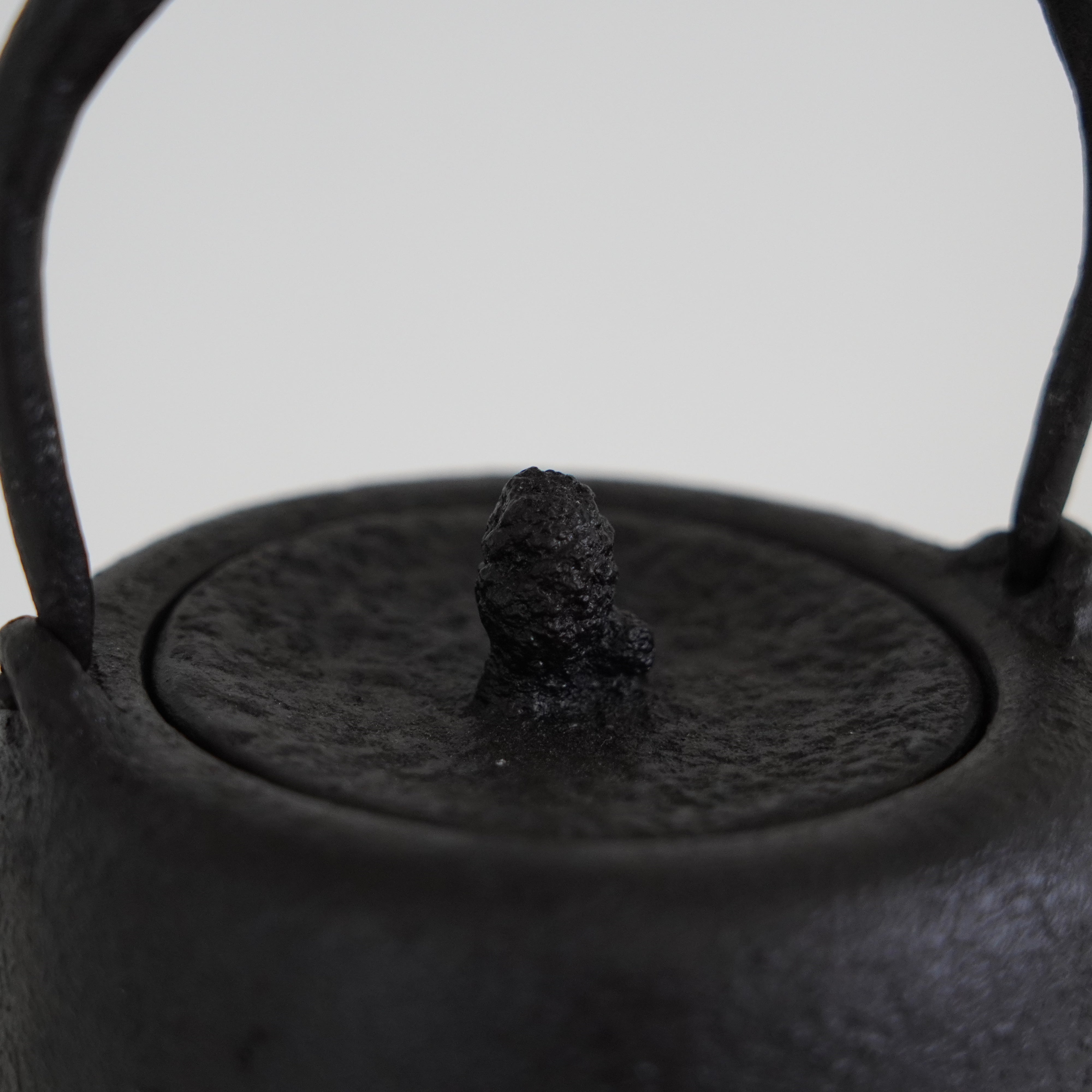 Iron Kettle / Jujube / Natural Cover