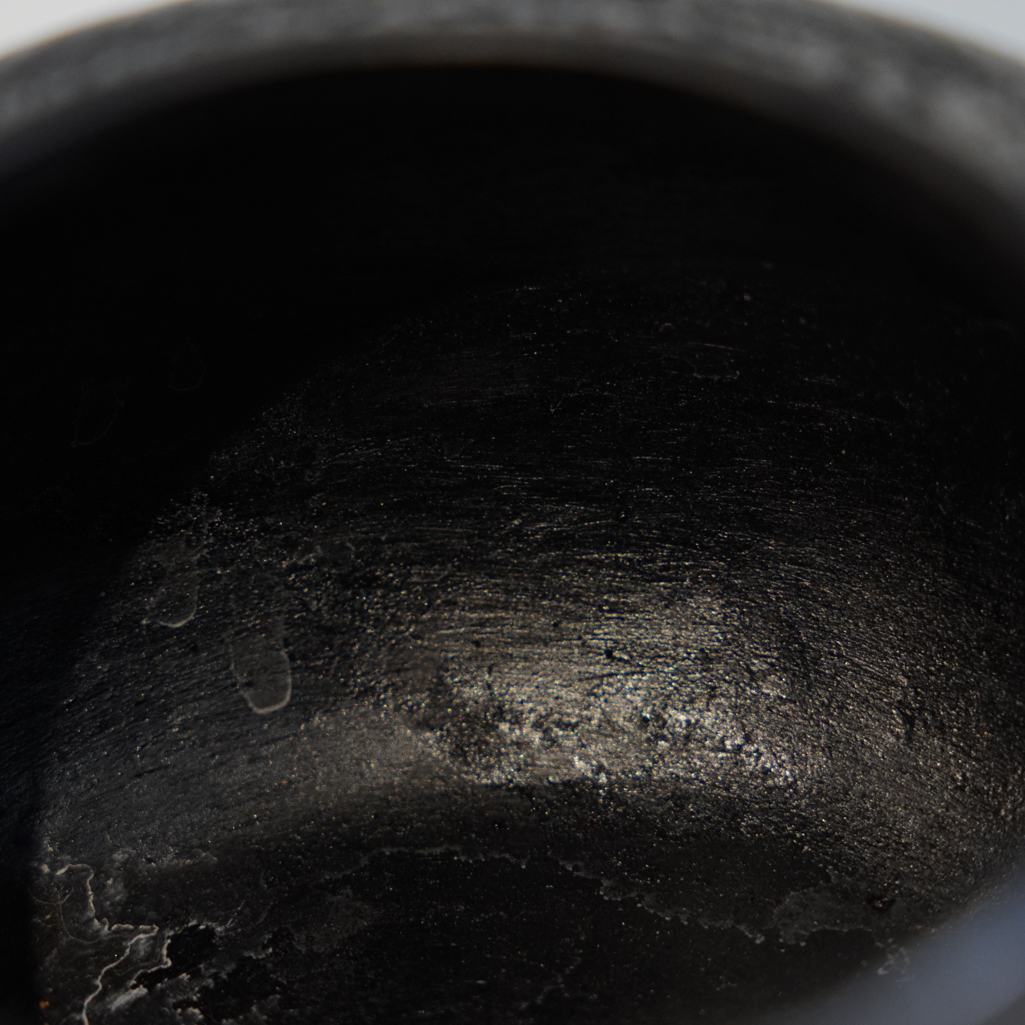 Iron Sand Kettle / Plane / Flat Round Shape