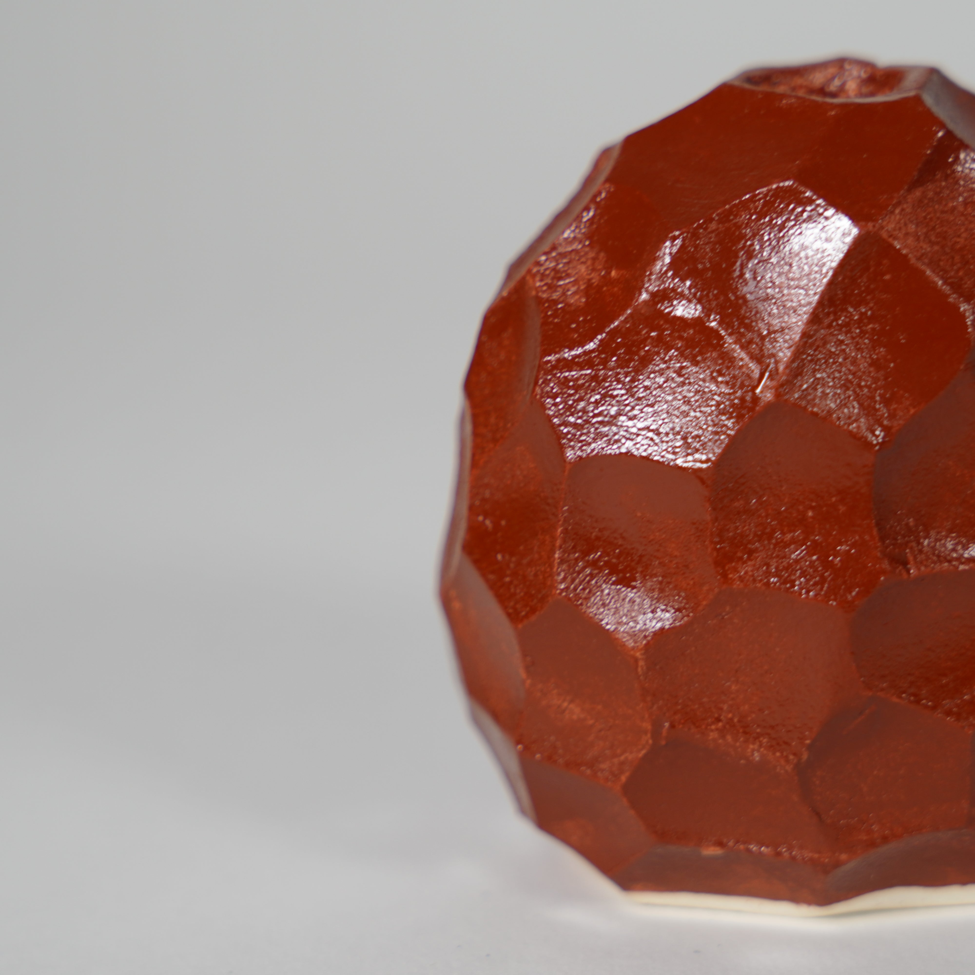 Mini -Vase für eine Blumerot