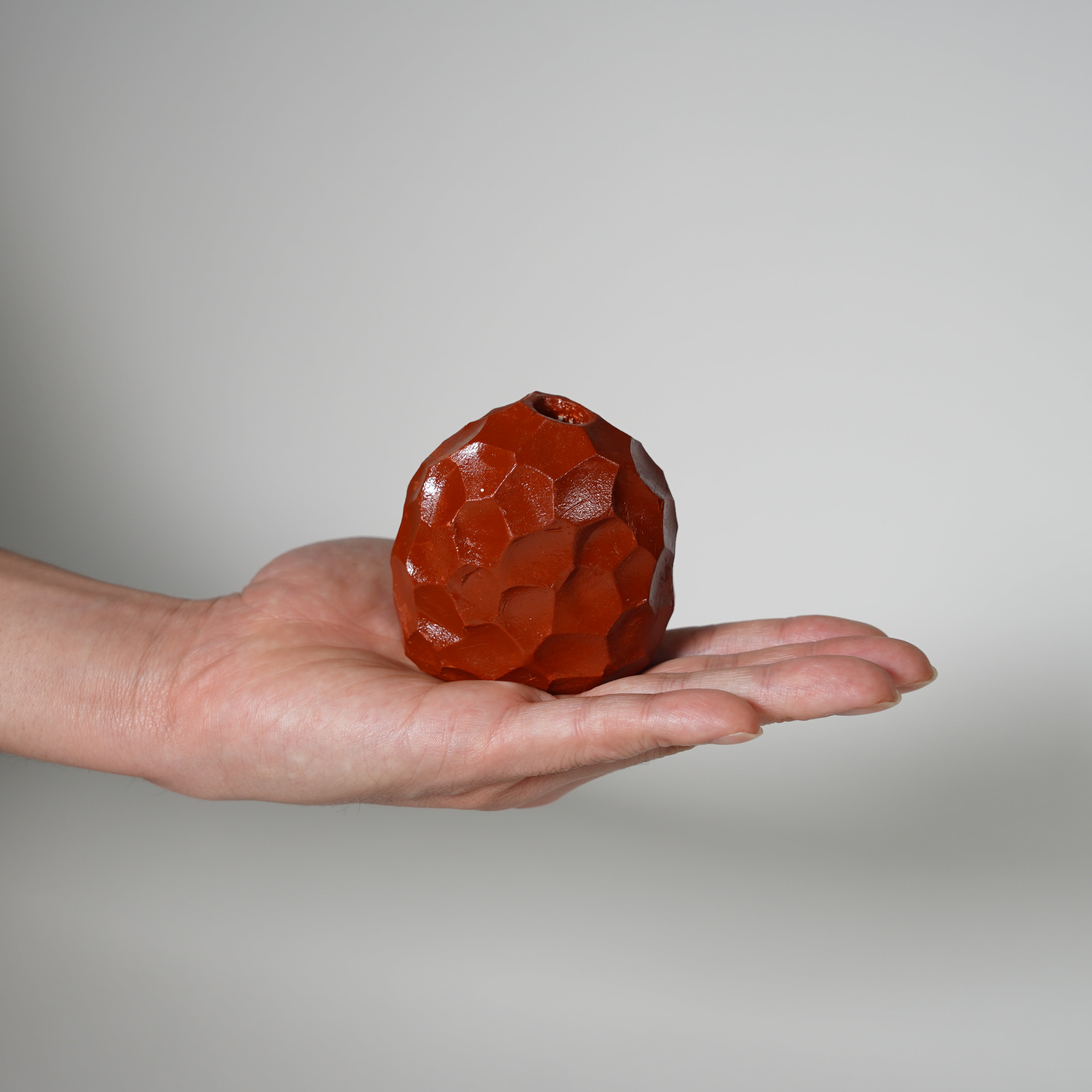 Mini -Vase für eine Blumerot