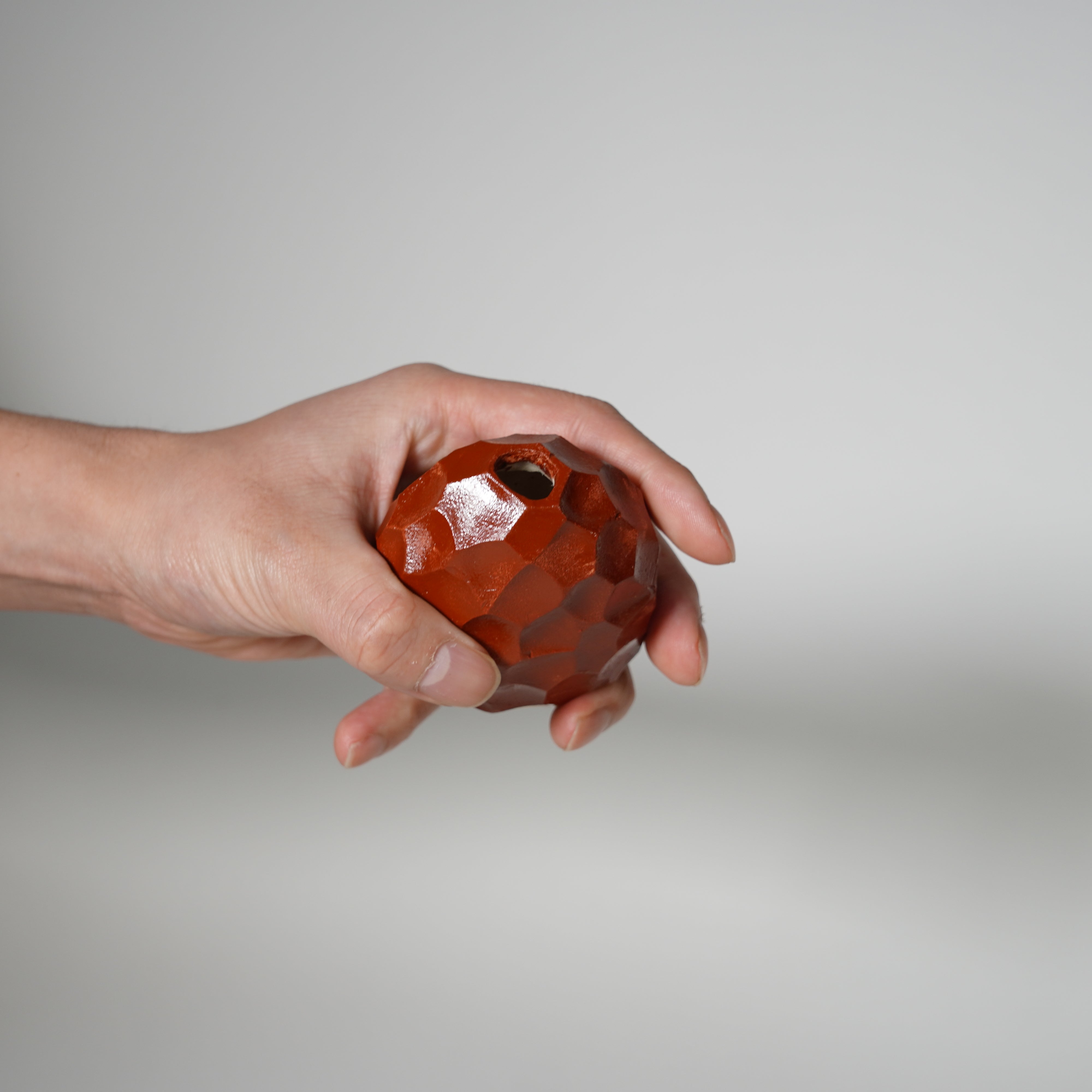 Mini -Vase für eine Blumerot