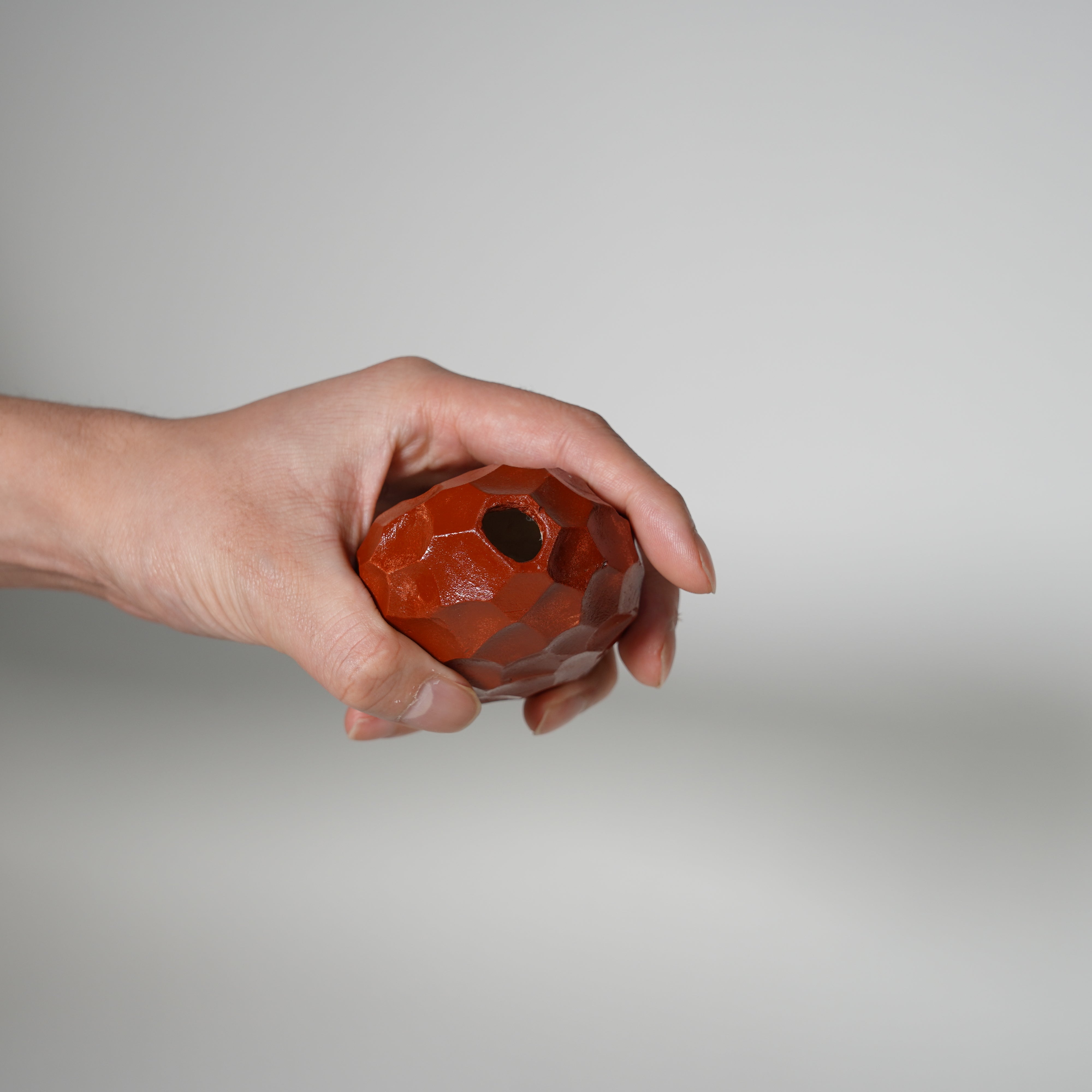 Mini -Vase für eine Blumerot