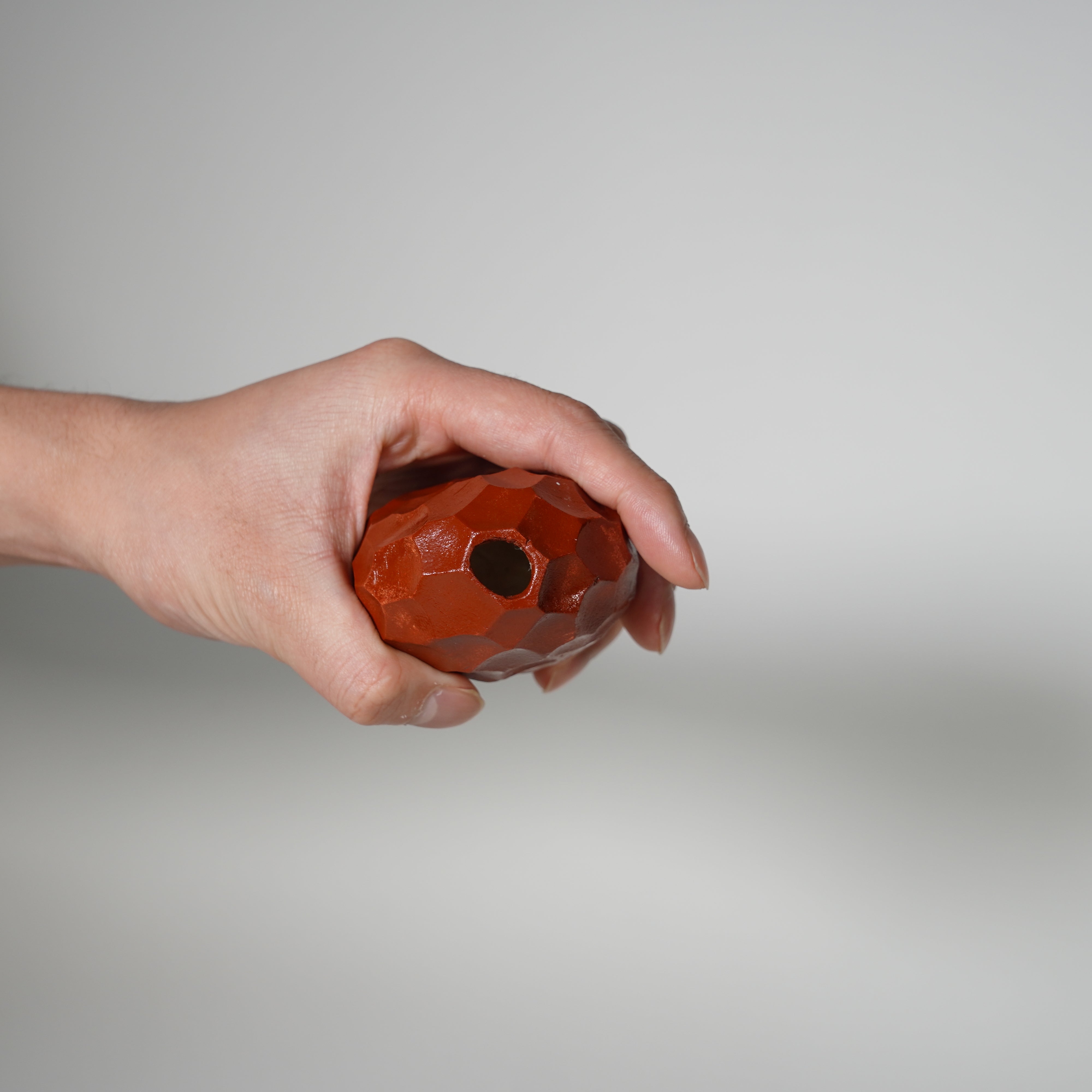 Mini -Vase für eine Blumerot