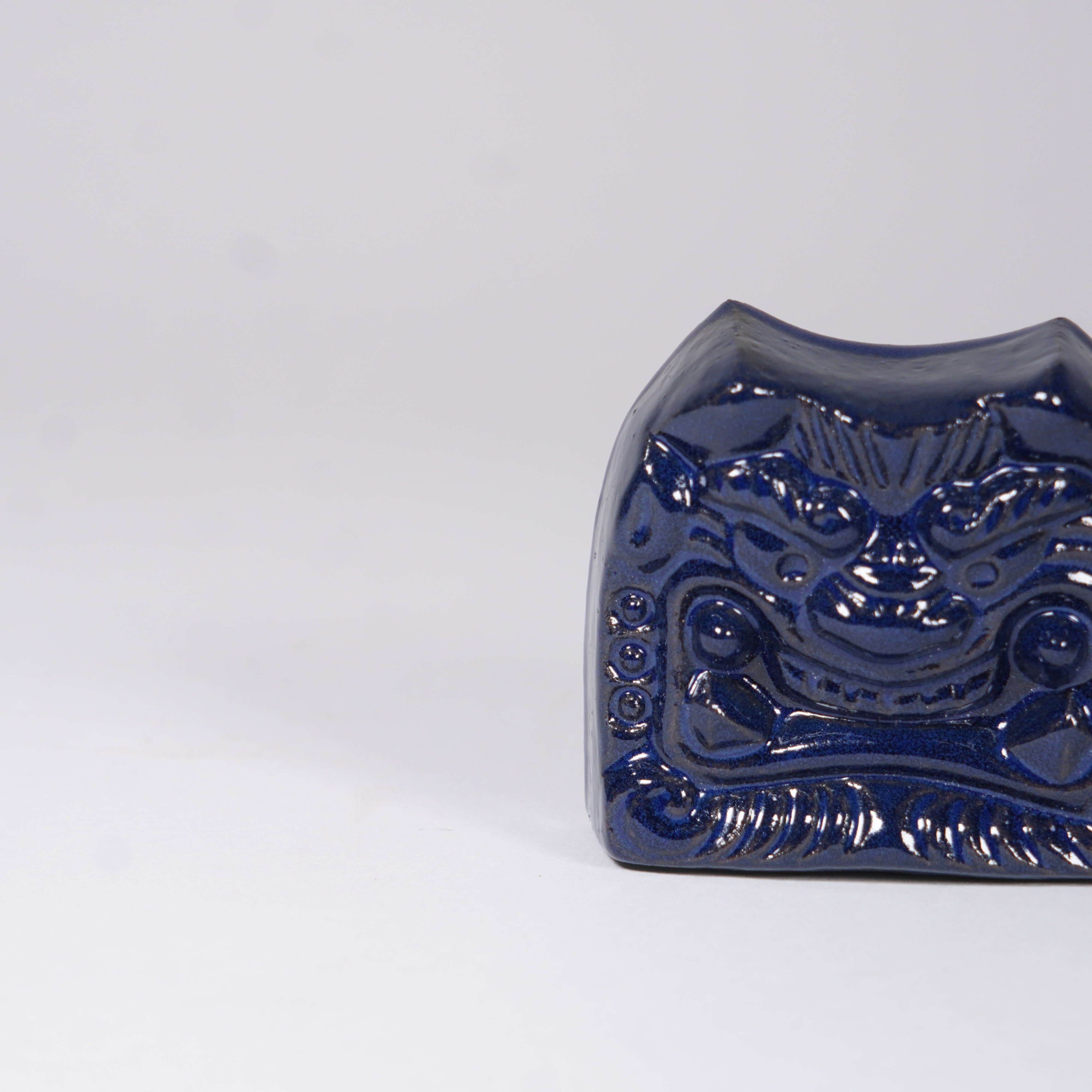 Paperweight / Onigawara Ogre Tile / Indigo