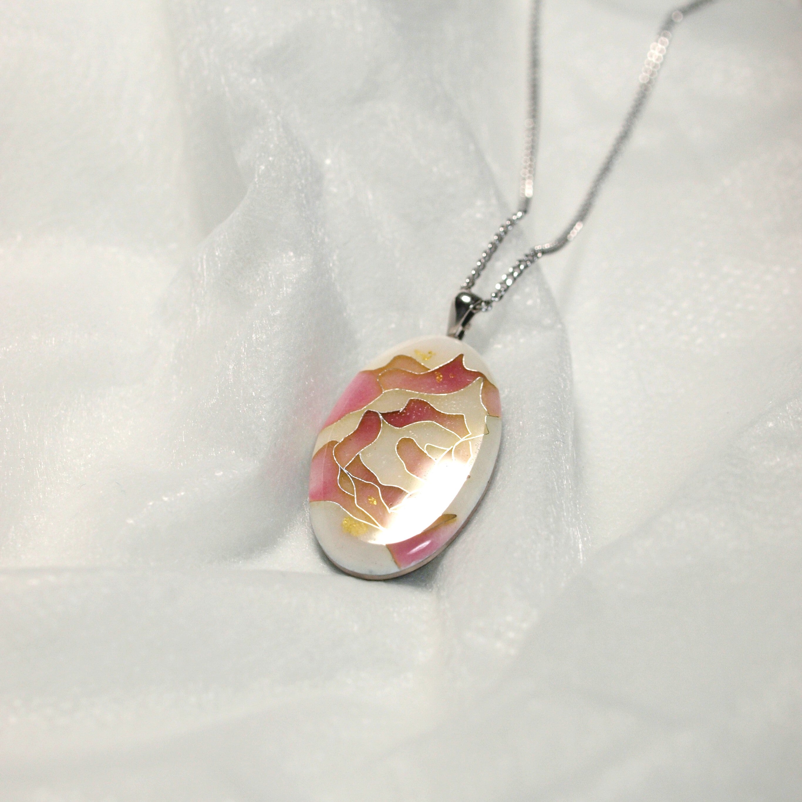 Superfine Pendant / Rose / Red