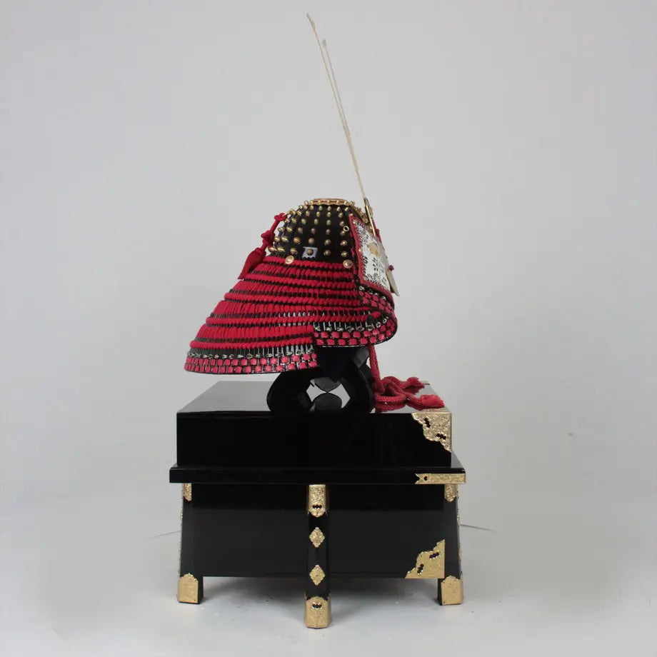 Samurai Helmet / Minamoto no Yoshitsune