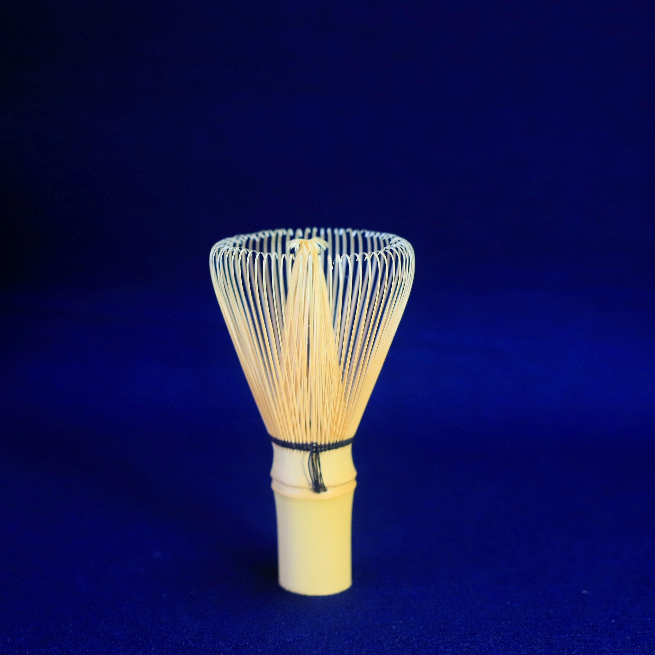 Matcha whisk / bianca in bambù / 80 poti