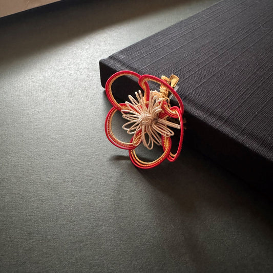 Plum Blossom Clip -Red-