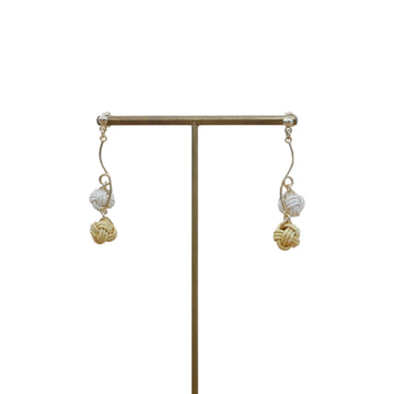 Double Tamamusubi Knot Earrings -White-