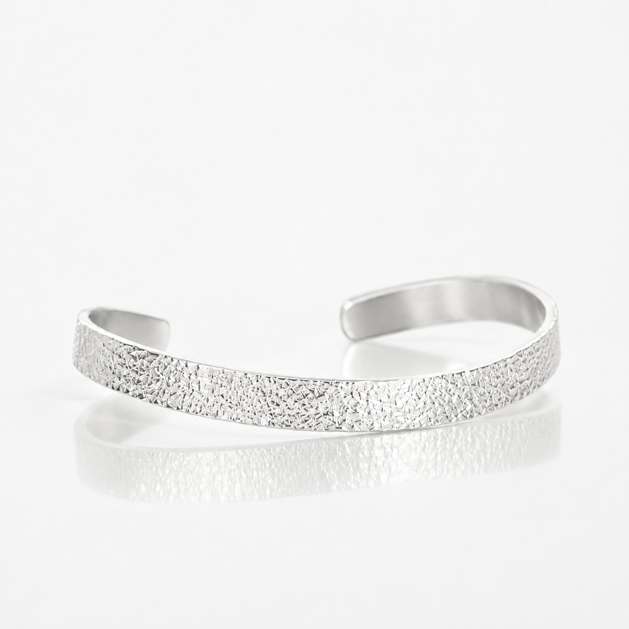 Silver Bangle / Elephant Skin
