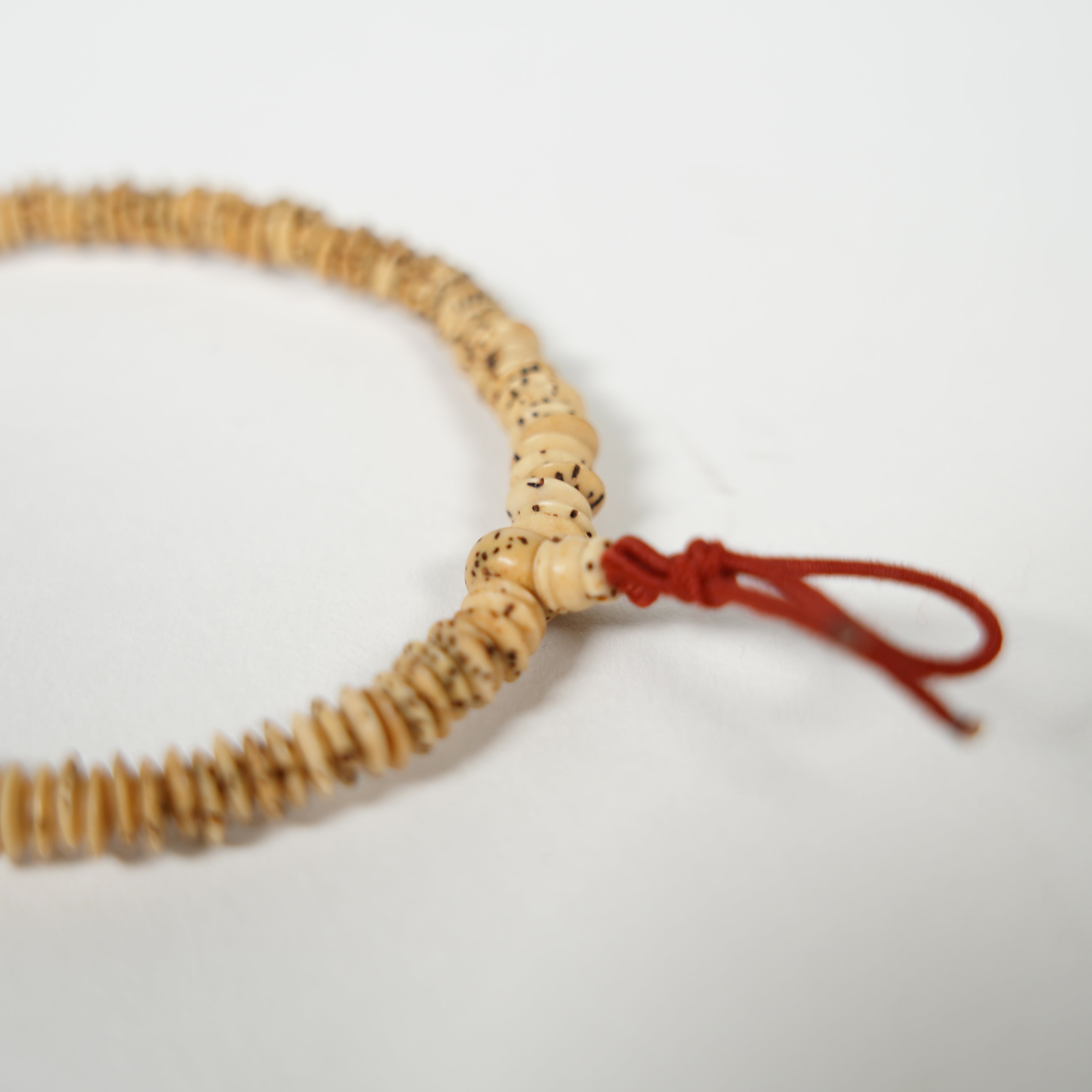 Bracciale Goshiki Nenju / White / 108 perline