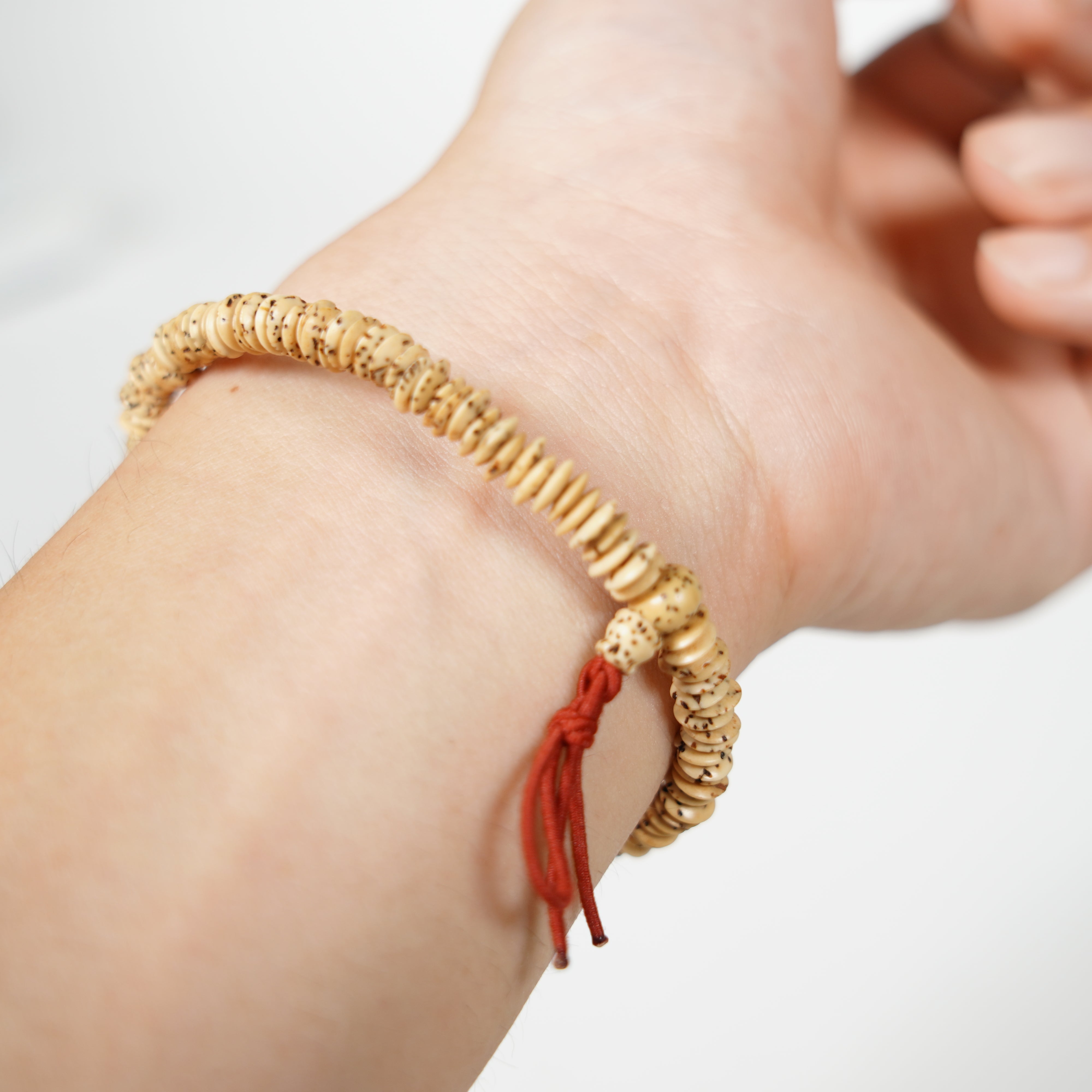 Bracciale Goshiki Nenju / White / 108 perline